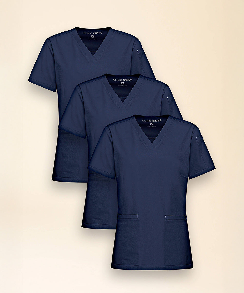 Aufnahme von 3 KAERE Kasacks in navy aufeinander gestapelt.