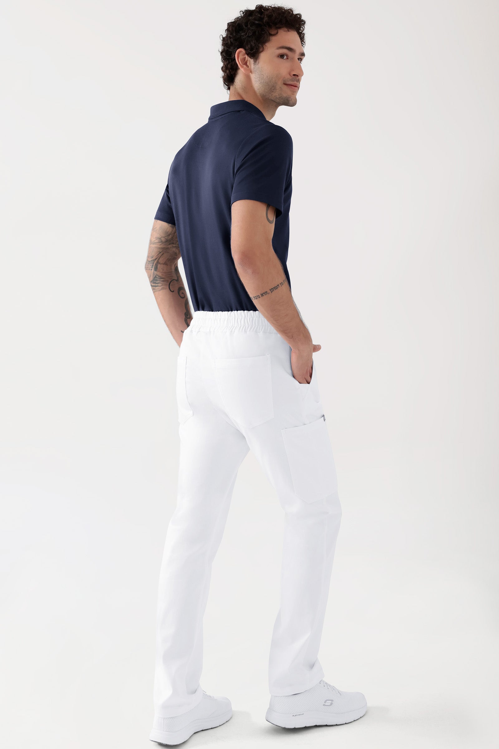 COMFY FLEX Stretch Hose Unisex - 1/1 Länge weiss, Rückansicht Das Model ist 188 cm groß und trägt Grösse M