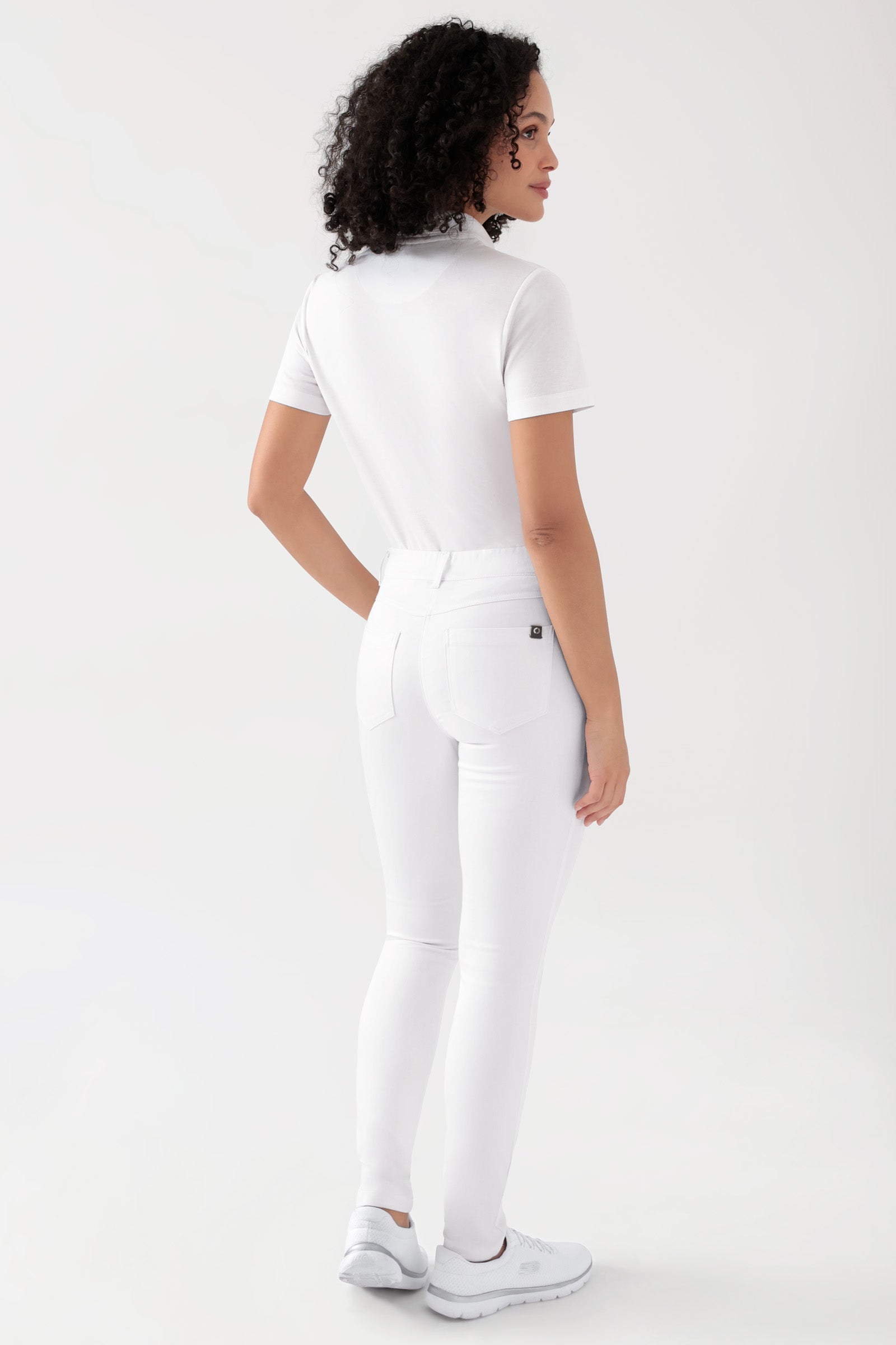 COMFY FLEX 5-Pocket Hose Damen - schlankes Bein weiss, Rückansicht Das Model ist 176 cm groß und trägt Grösse 36