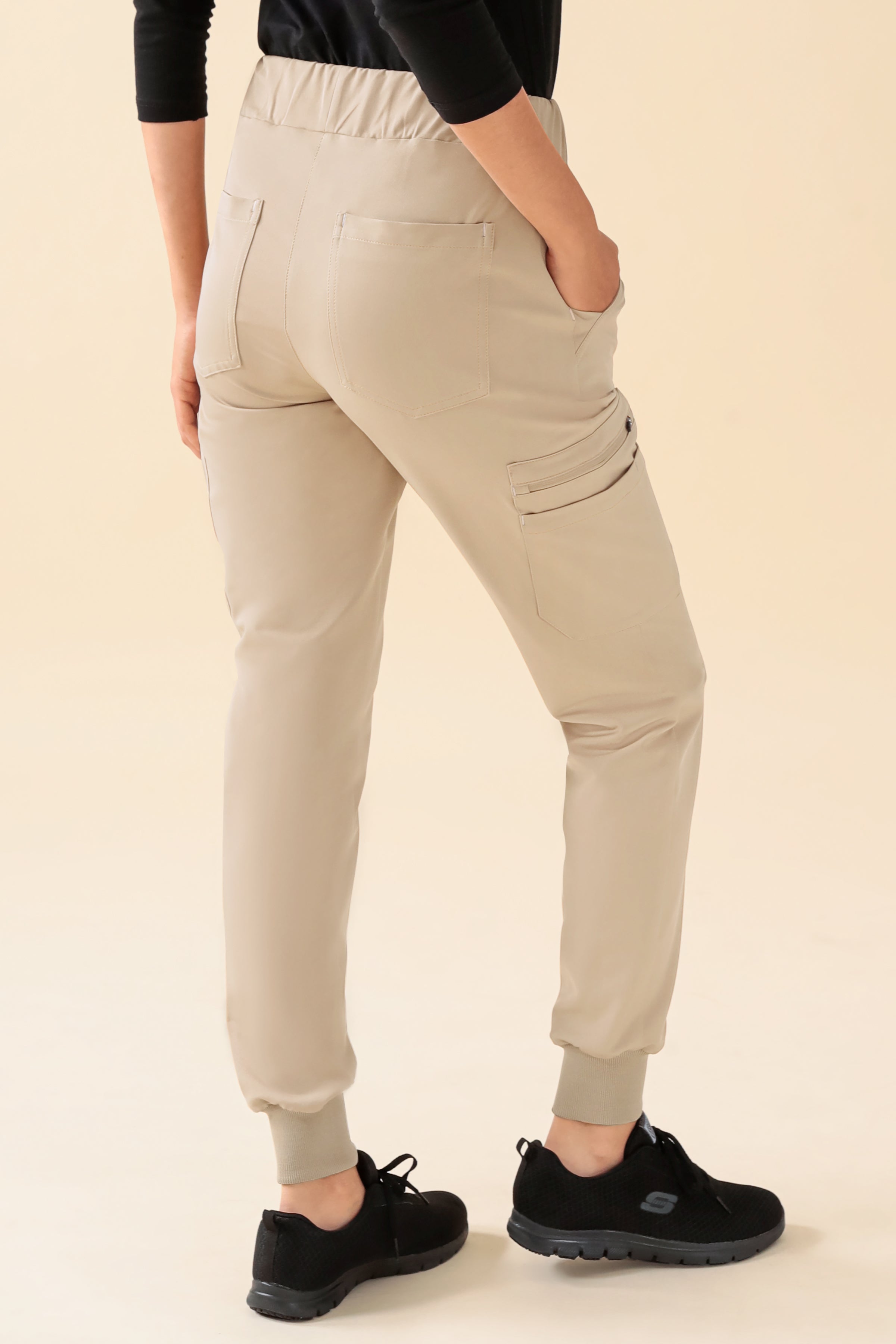 KAERE Hose Damen - Saumbündchen mit Beintaschen sand