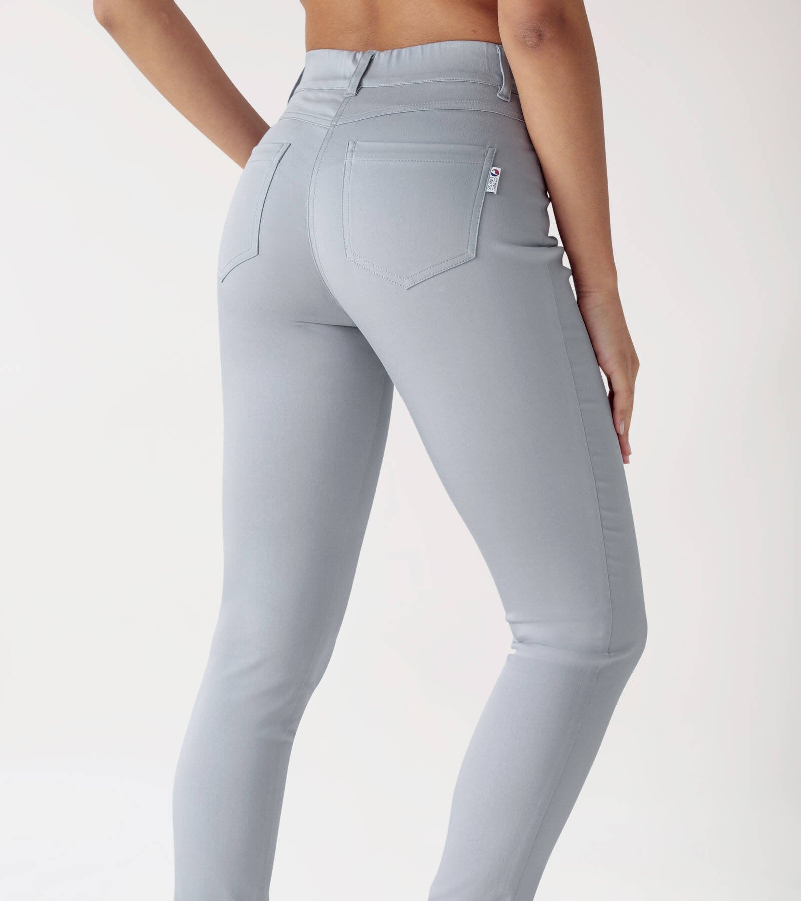 Nahaufnahme graue Damen 5-Pocket-Hose