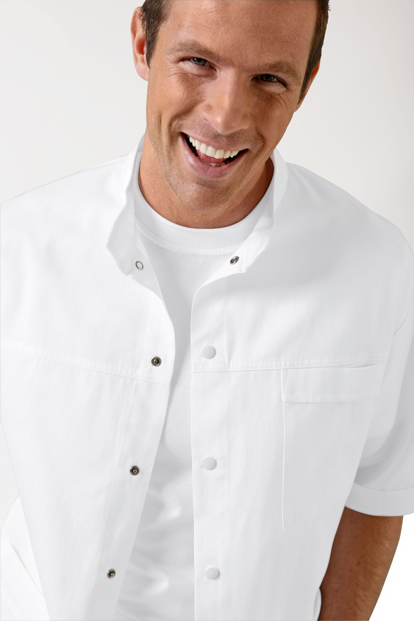 Herren-Kasack Weiss mit Stehkragen