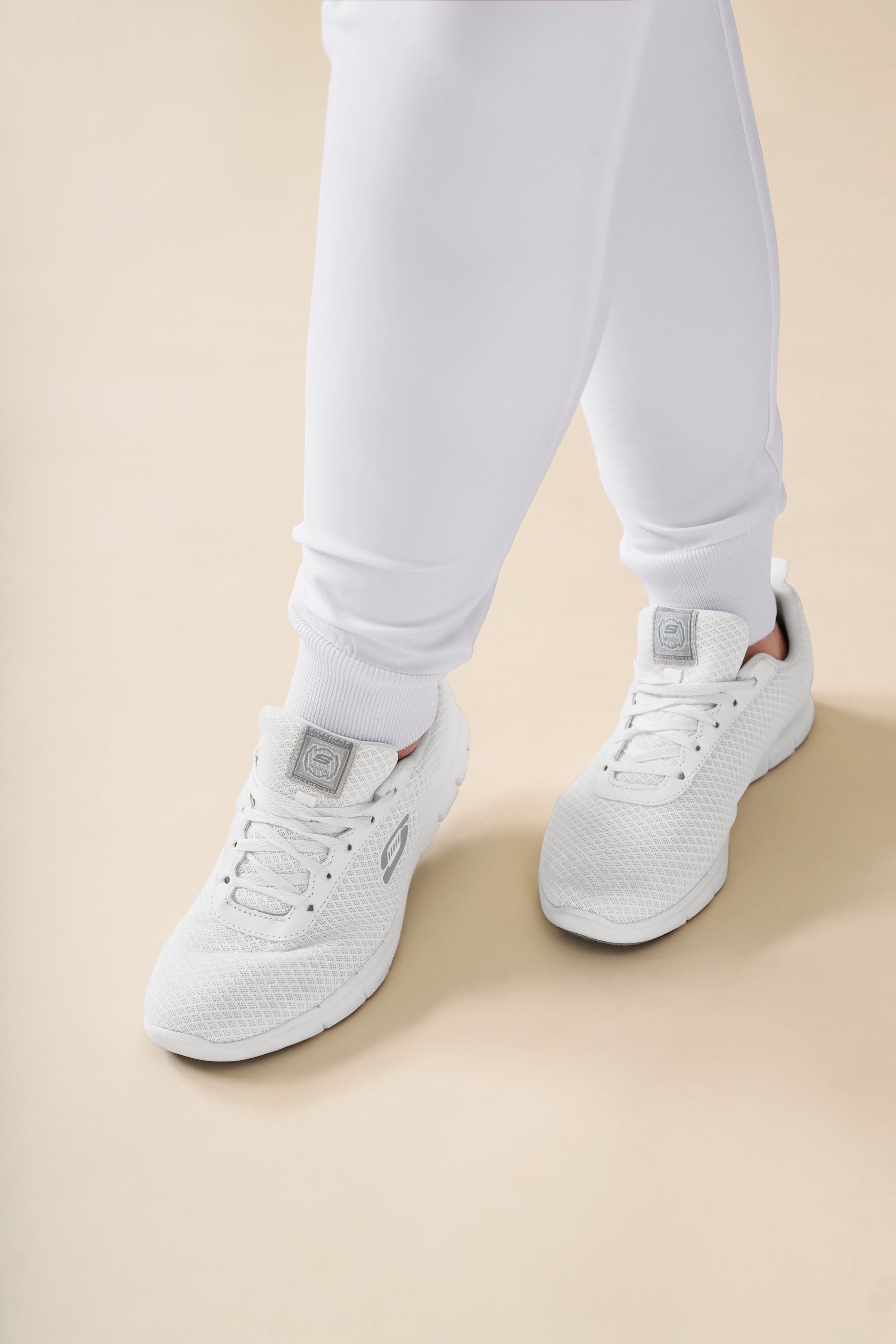 KAERE Hose Damen - Saumbündchen Kurzgr. ohne Beintaschen weiss