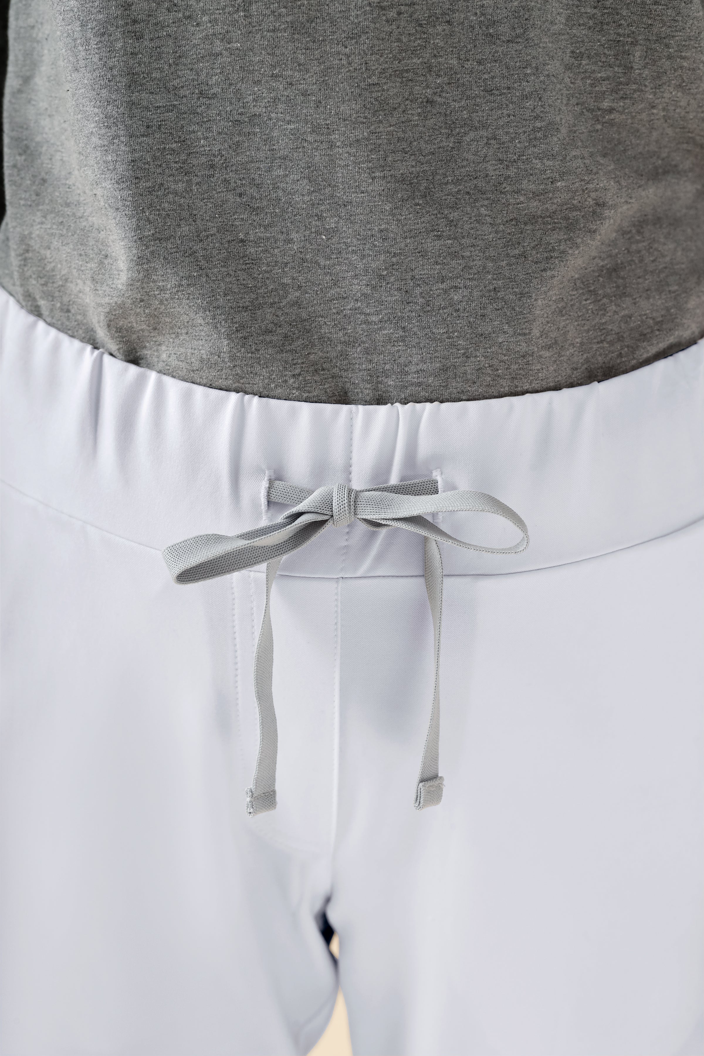 KAERE Hose Damen - gerader Saum Kurzgr. ohne Beintaschen weiss