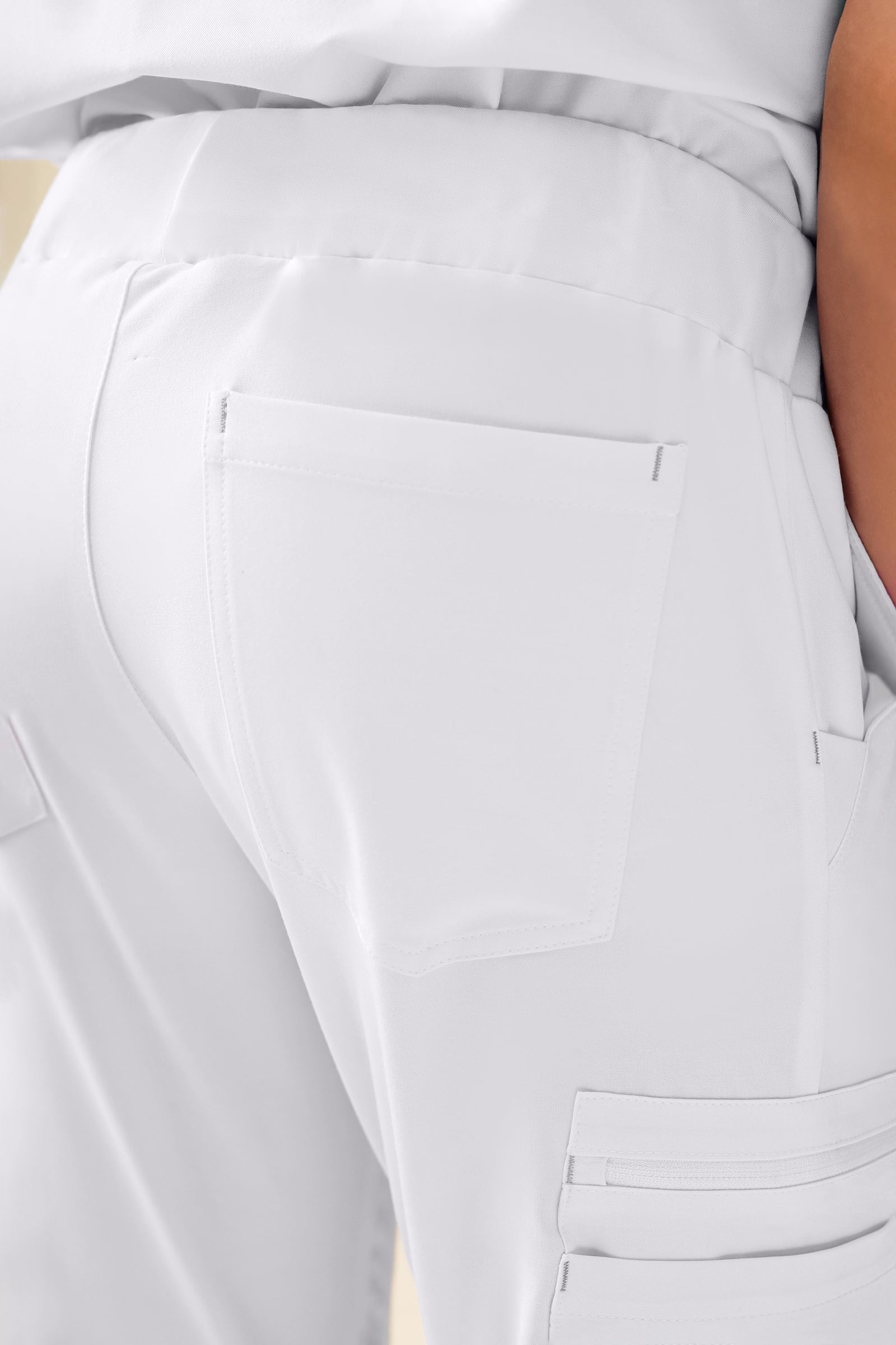 KAERE Hose Herren - gerader Saum Kurzgr. mit Beintaschen weiss