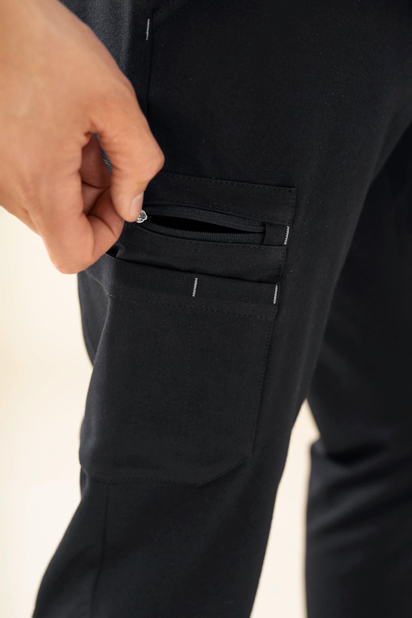 KAERE Hose Herren - Saumbündchen Kurzgr. mit Beintaschen schwarz