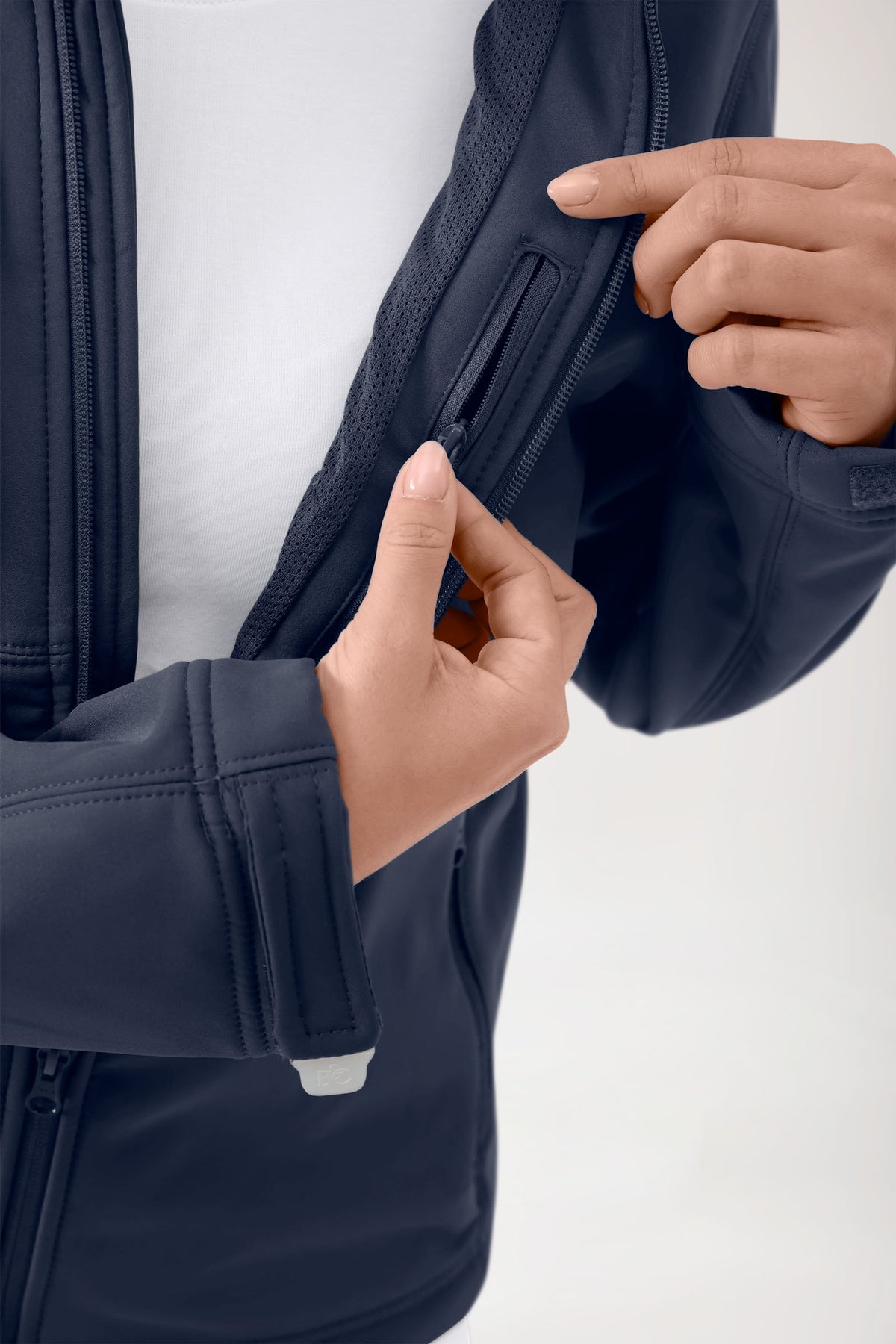 Softshell Jacken Unisex - abnehmbare Kapuze navy