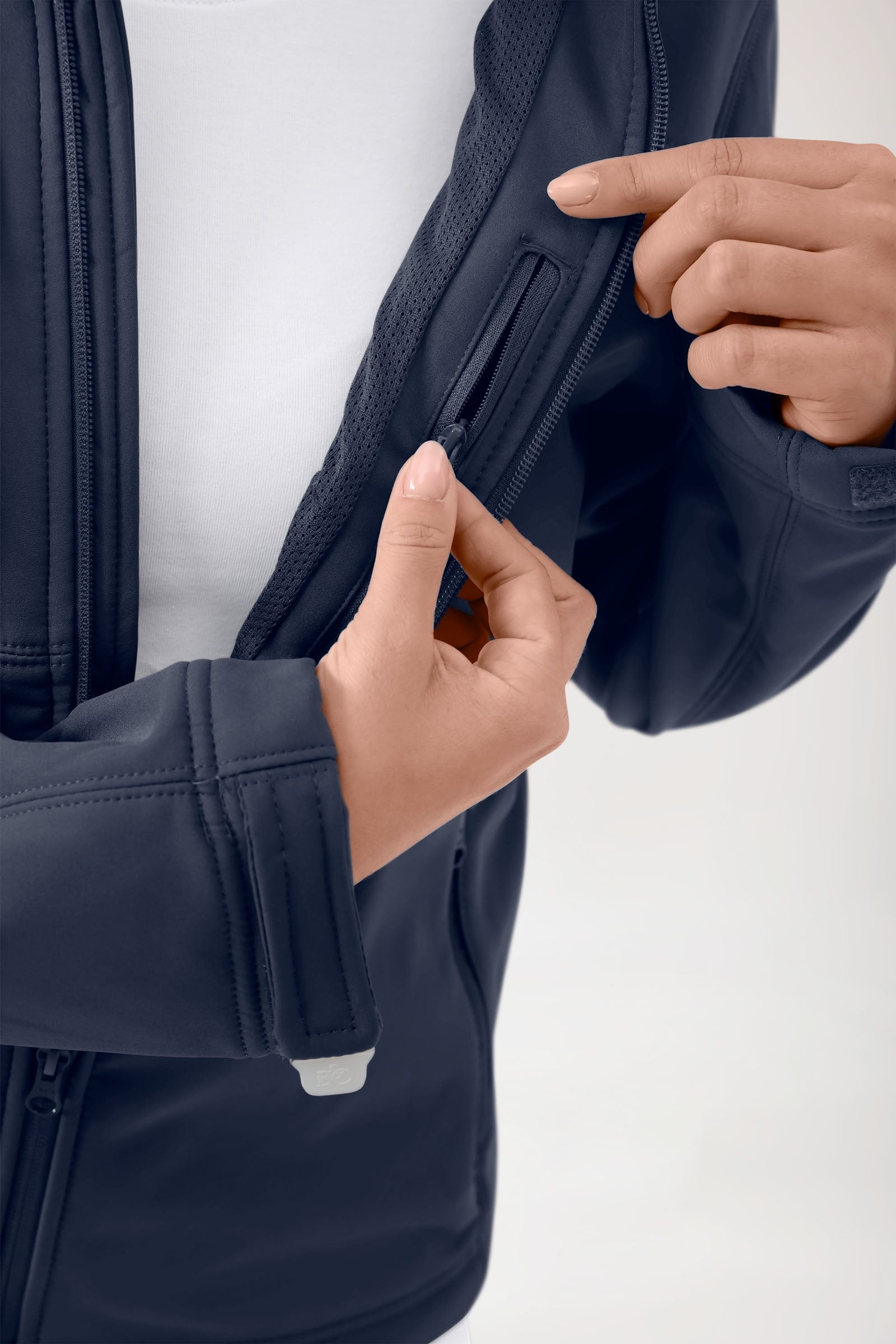 Softshell Jacken Unisex - abnehmbare Kapuze navy