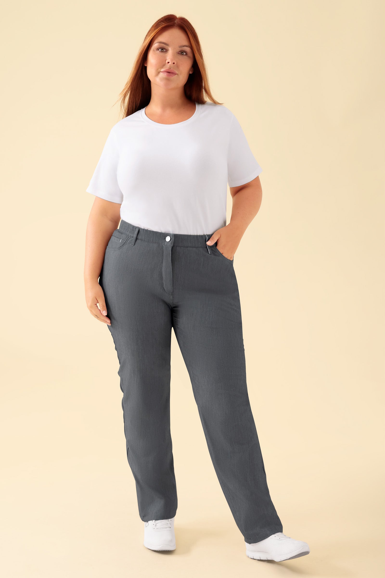 KAERE Hose Damen - 5-Pocket grau melange, Vorderansicht Das Model ist 173 cm groß und trägt Grösse XL