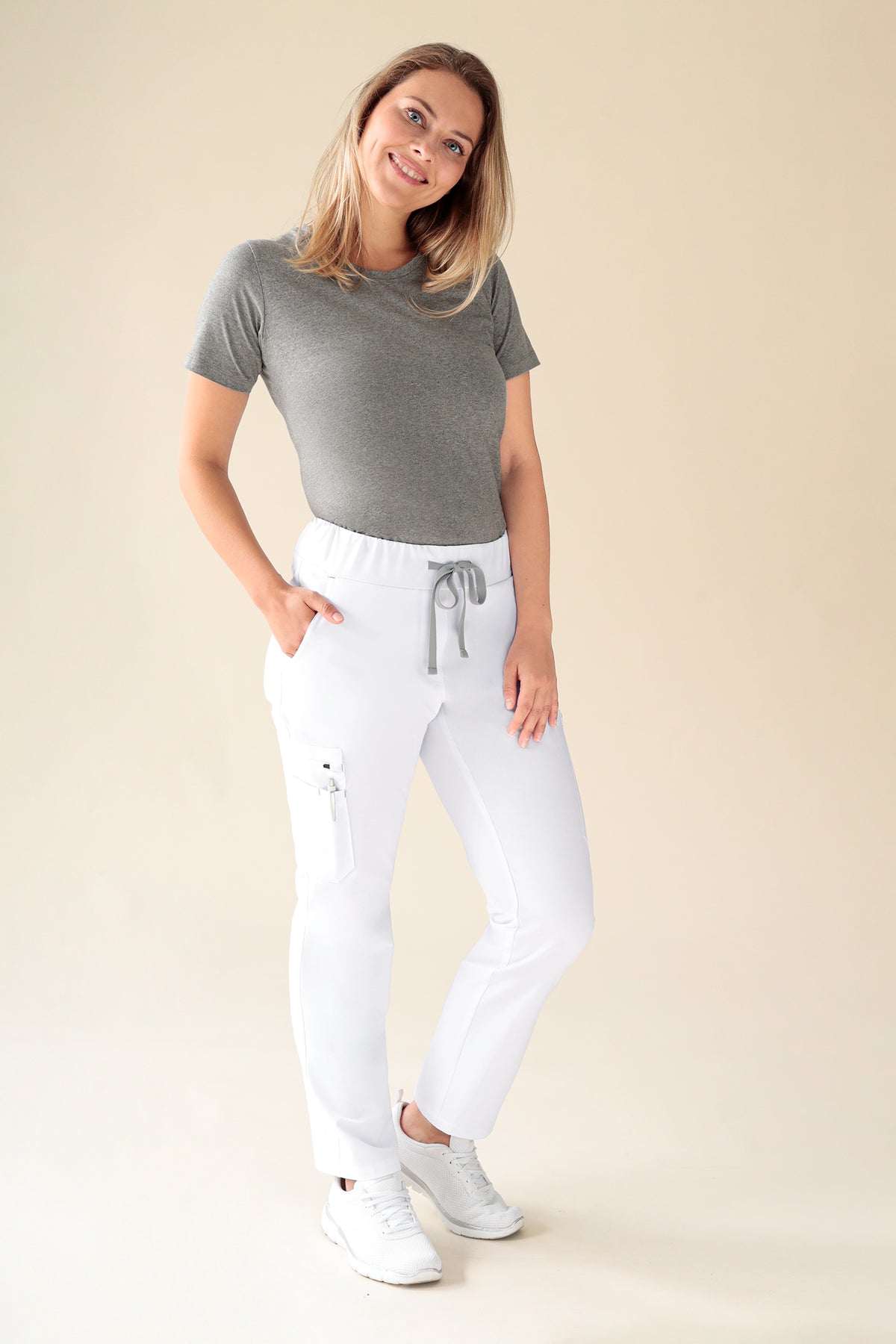 KAERE Hose Damen - gerader Saum Kurzgr. mit Beintaschen weiss, Vue de face