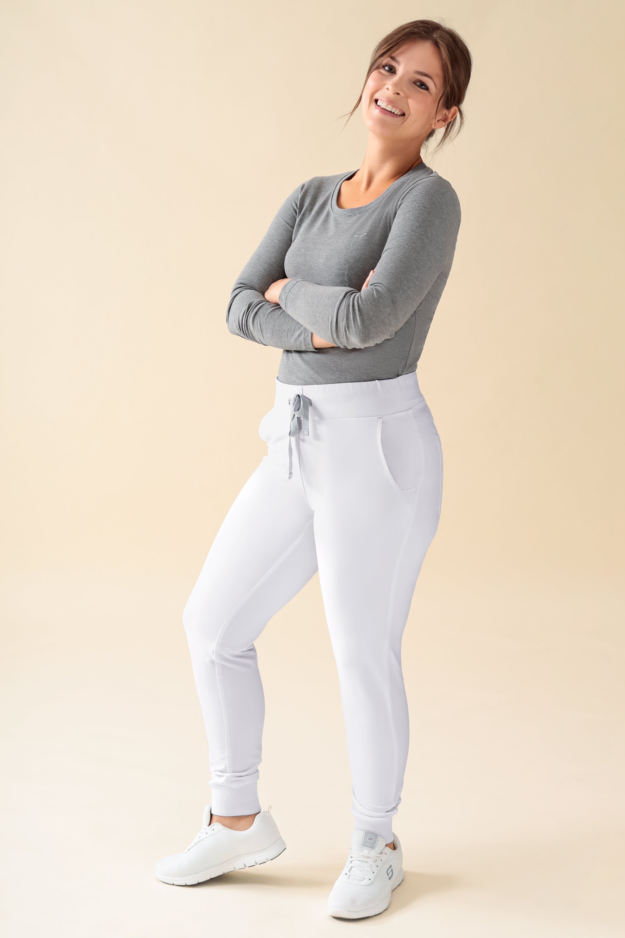 KAERE Hose Damen - Saumbündchen Kurzgr. ohne Beintaschen weiss, Vorderansicht