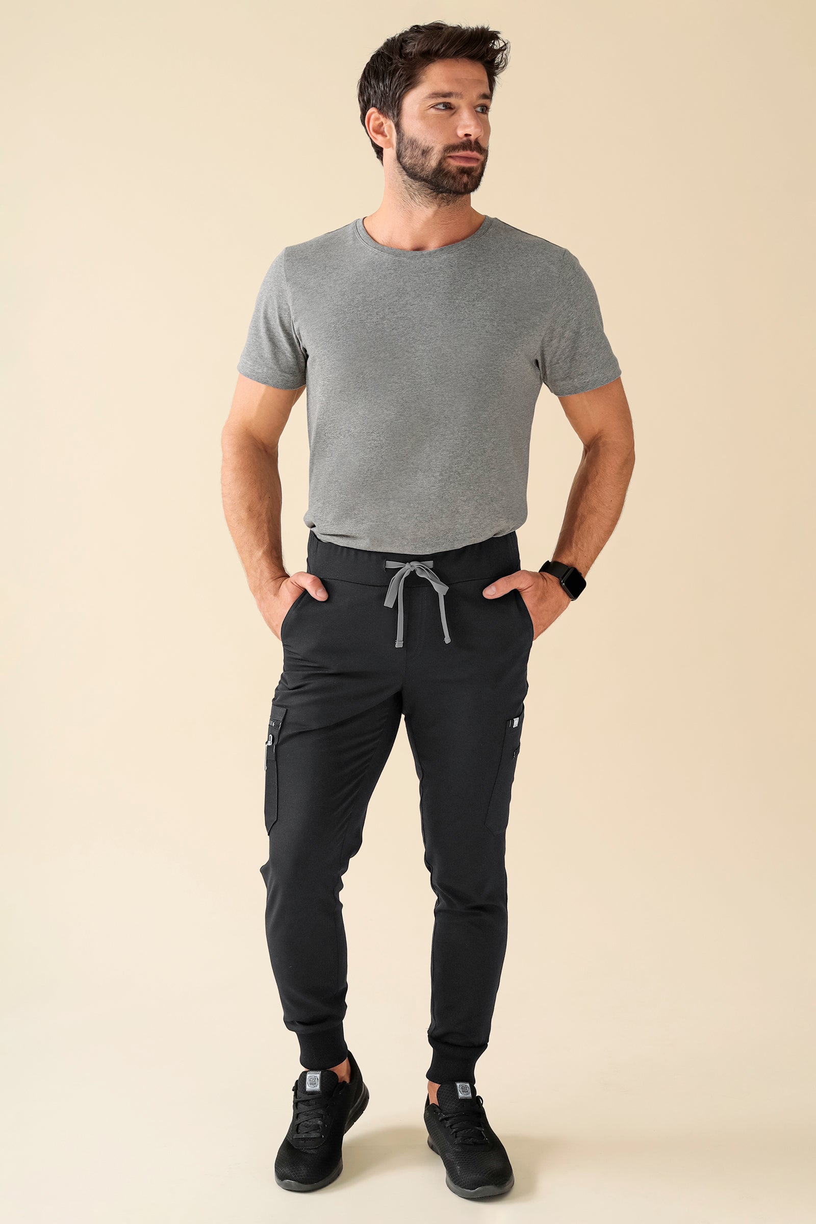KAERE Hose Herren - Saumbündchen Kurzgr. mit Beintaschen schwarz, Vue de face
