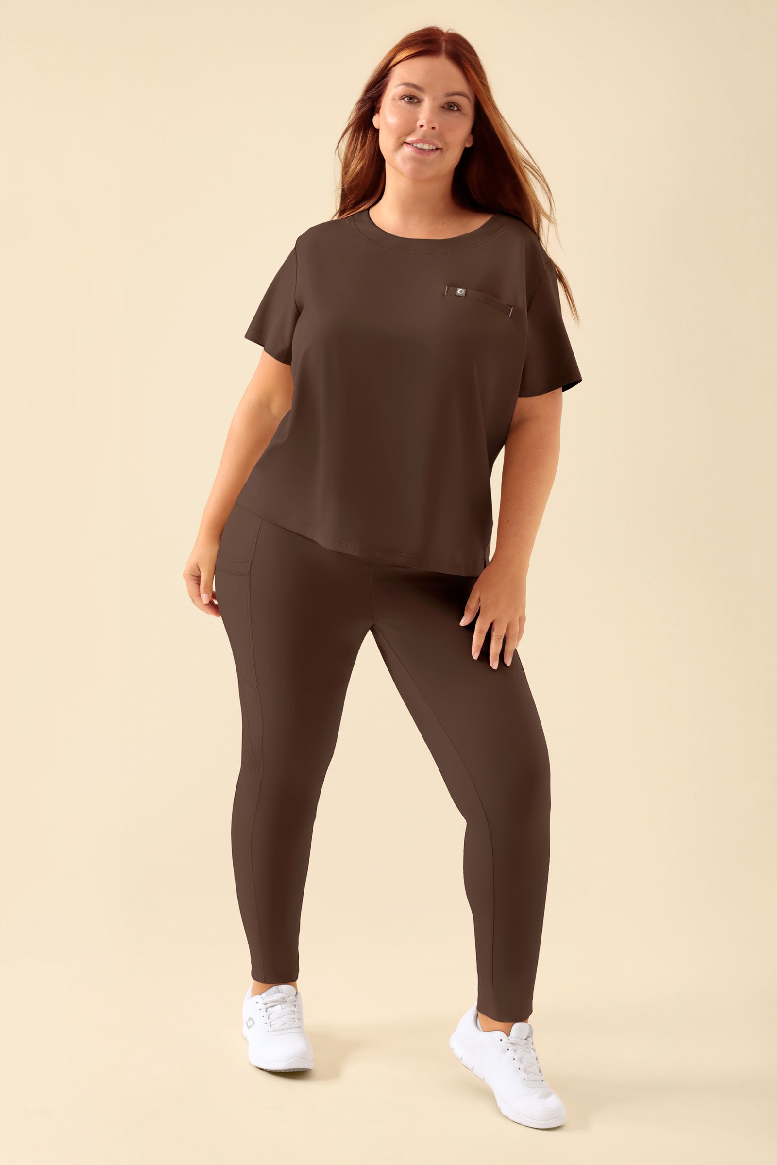 KAERE Leggings Damen - super elastisch coffee, Vue de face Le mannequin mesure 173 cm et porte la taille XL