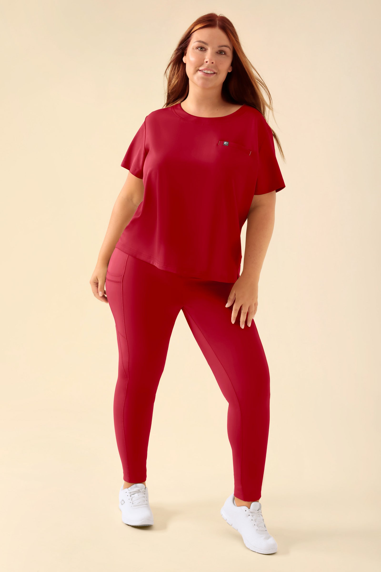 KAERE Leggings Damen - super elastisch rot, Vue de face Le mannequin mesure 173 cm et porte la taille XL