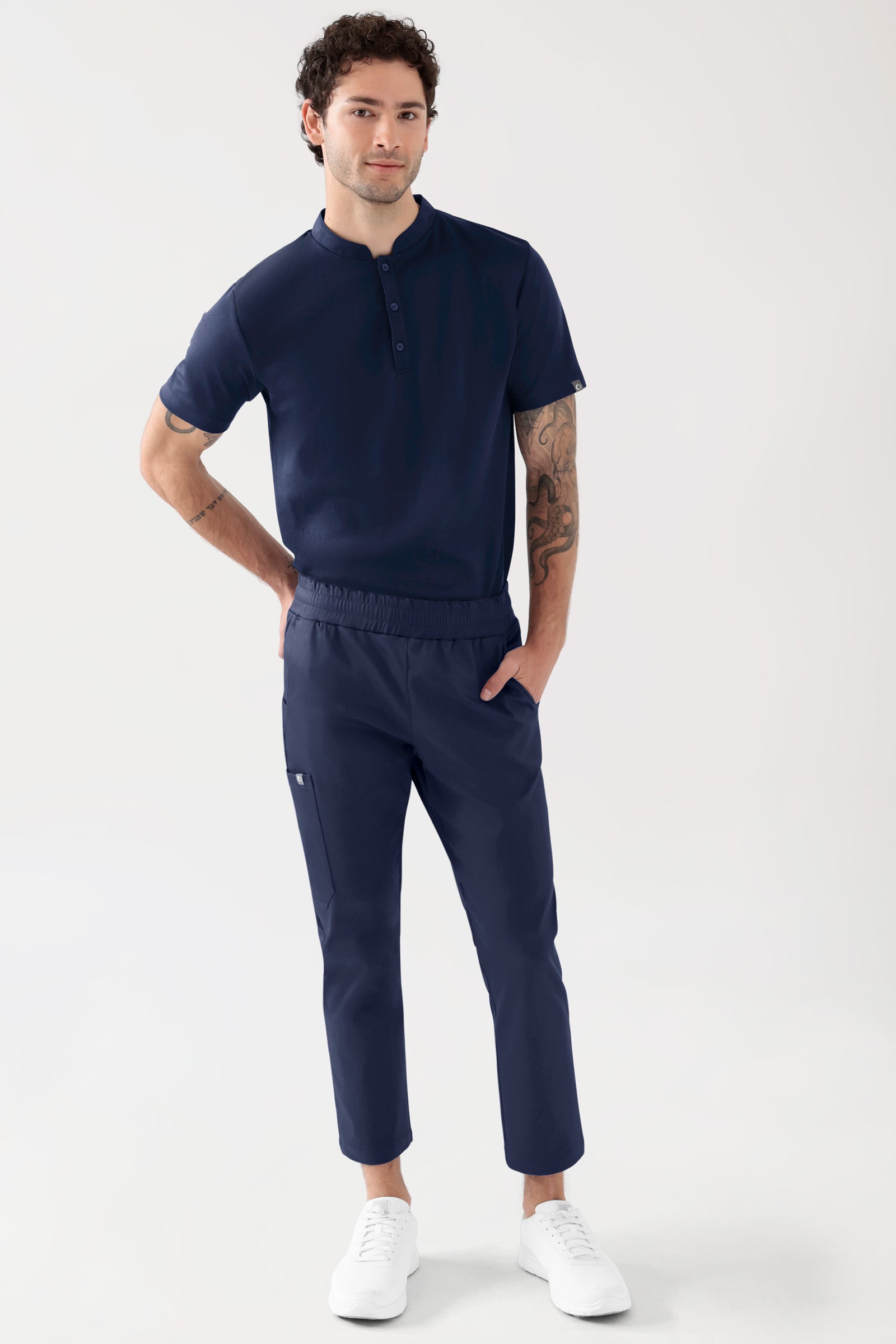 COMFY FLEX Stretch Hose Unisex - 7/8 Länge navy, Vorderansicht Das Model ist 188 cm groß und trägt Grösse M