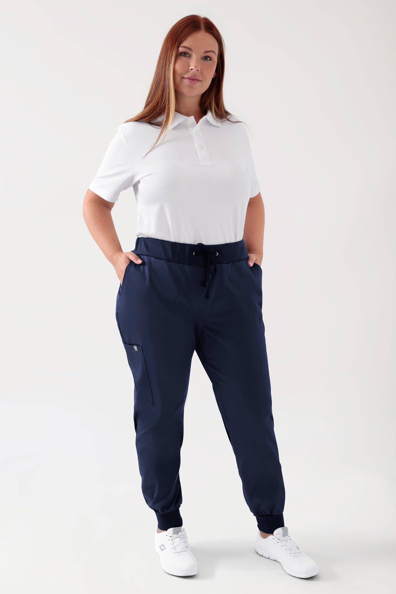 COMFY FLEX Hose Damen - Jogpants navy, Vue de face Le mannequin mesure 173 cm et porte la taille XL