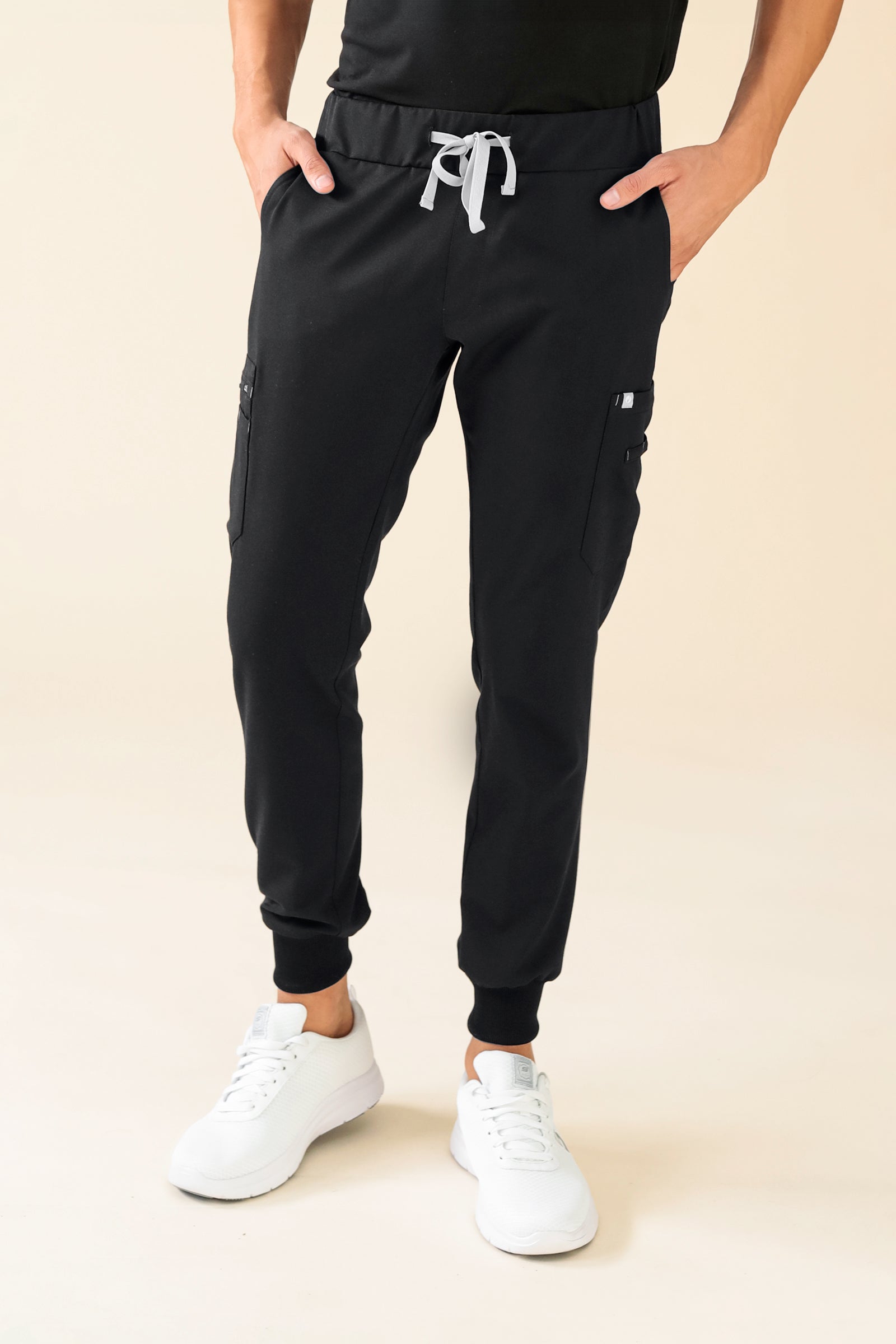 KAERE Hose Herren - Saumbündchen mit Beintaschen schwarz