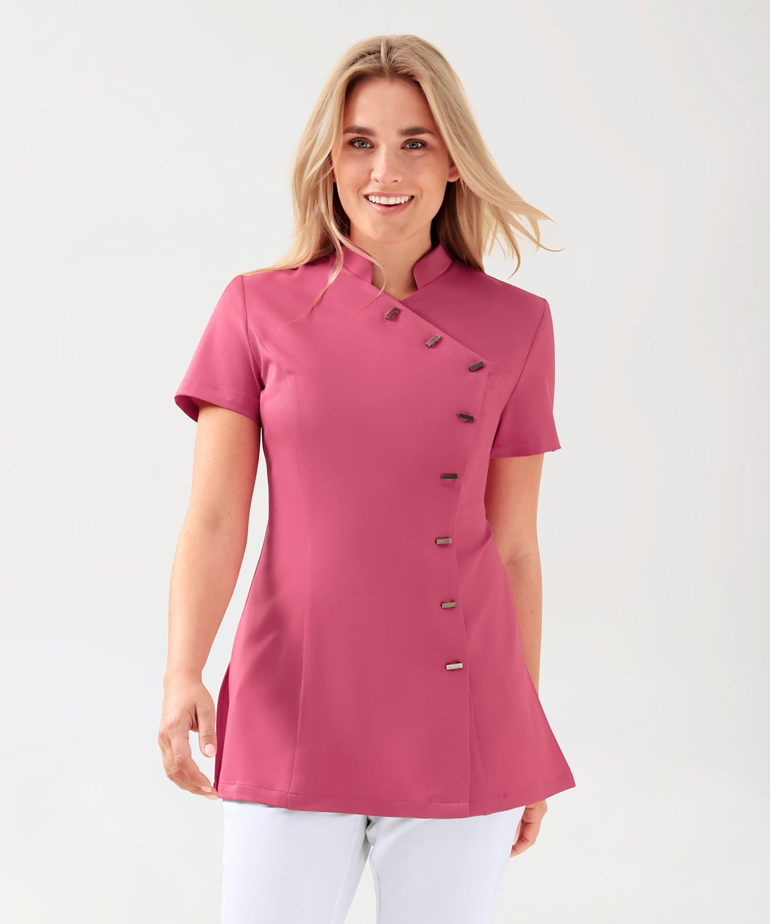 Damen Modell KAERE Kasack mit asymmetrischer Knopfleiste in der Farbe rosenholz 