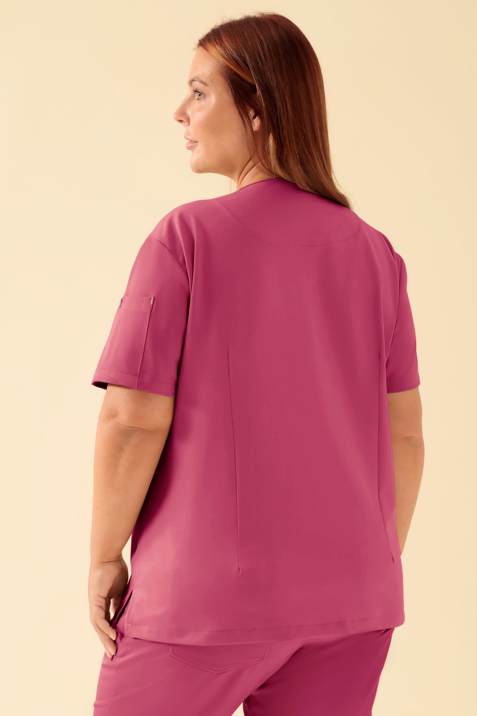 KAERE Schlupfkasack Damen - V-Ausschnitt rosenholz, Vue de dos Le mannequin mesure 173 cm et porte la taille XL