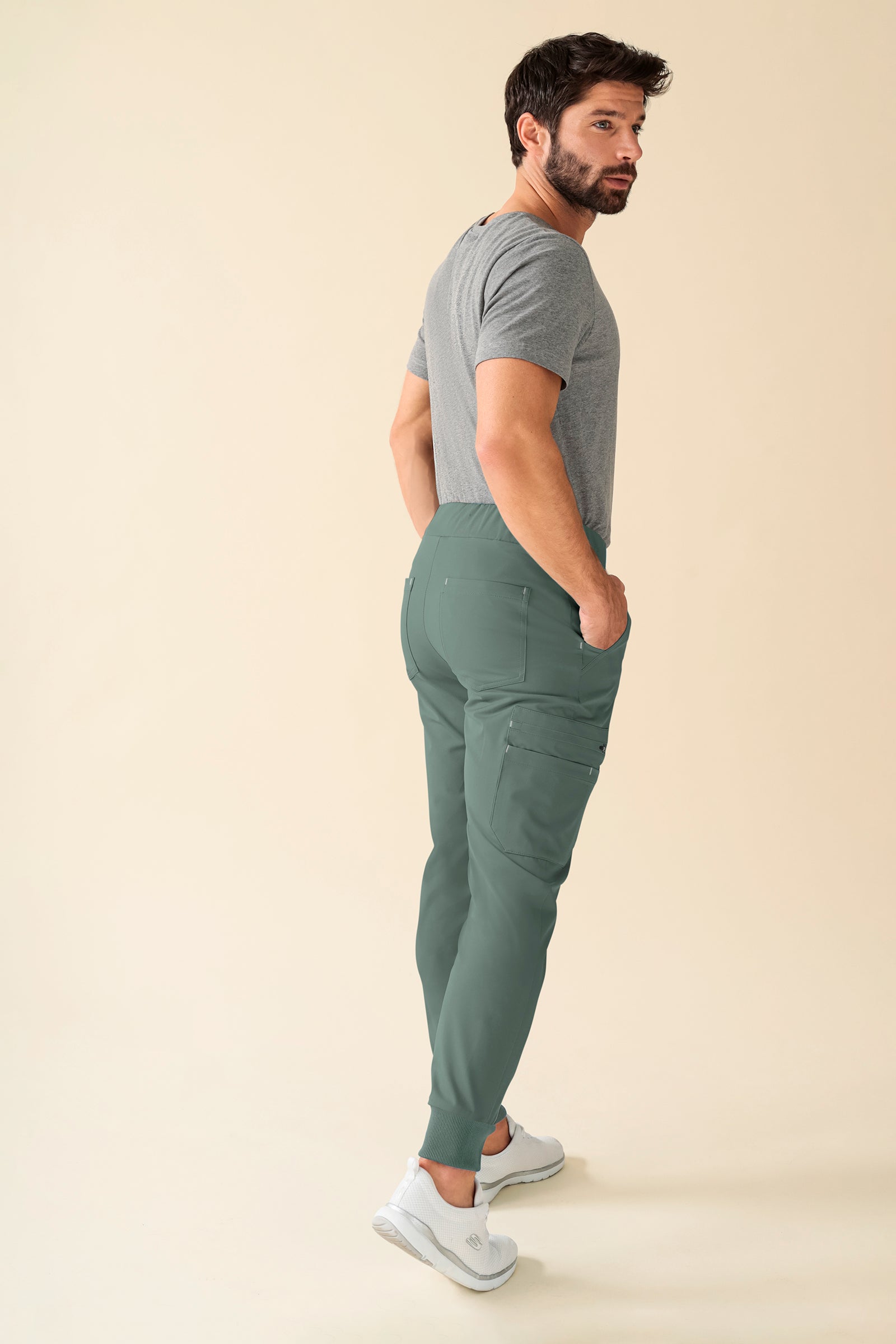 KAERE Hose Herren - Saumbündchen Kurzgr. mit Beintaschen dunkelgrün, Vue de dos 