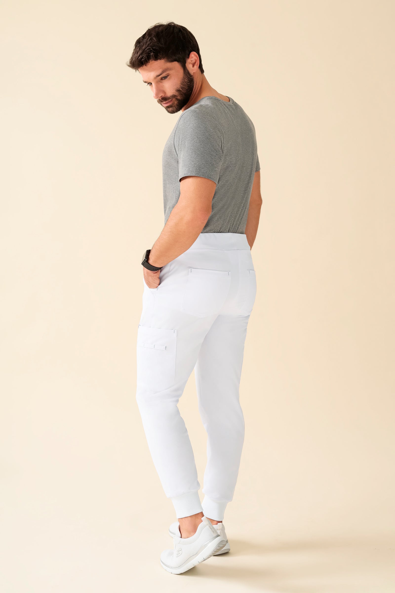 KAERE Hose Herren - Saumbündchen Kurzgr. mit Beintaschen weiss, Rückansicht 