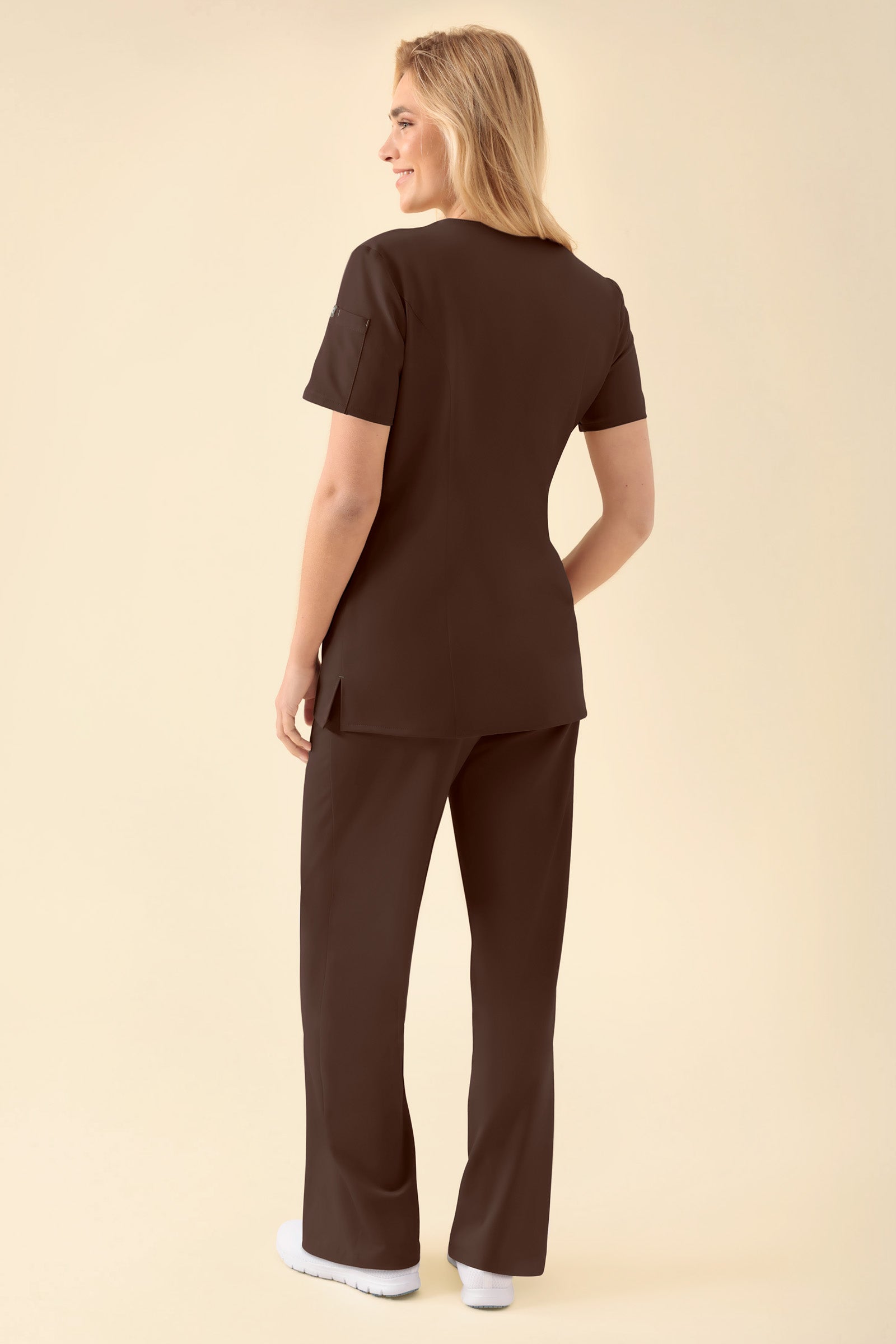 KAERE Kasack Damen - durchgeknöpft coffee, Vue de dos Le mannequin mesure 177 cm et porte la taille S