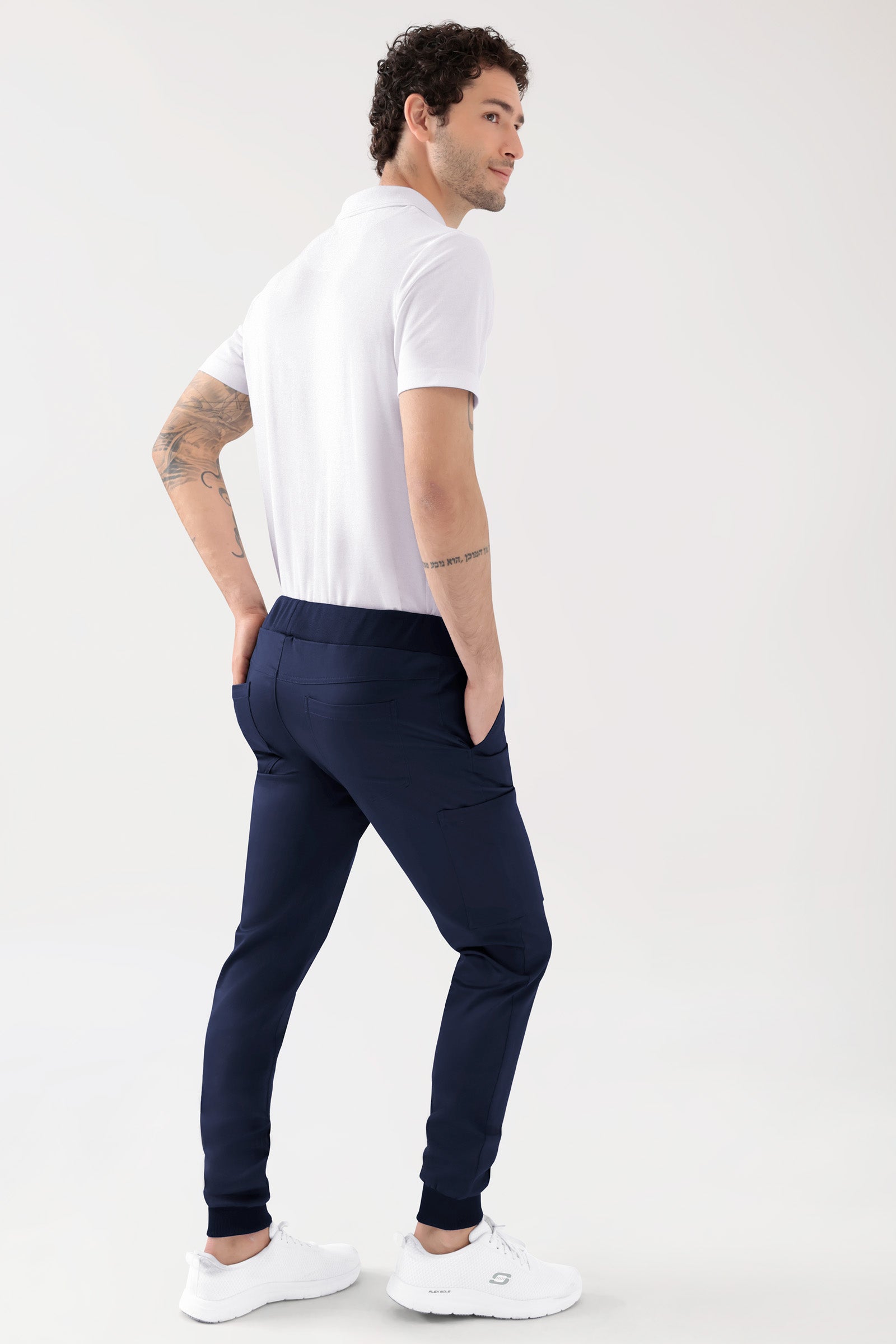 COMFY FLEX Hose Herren - Jogpants navy, Vue de dos Le mannequin mesure 188 cm et porte la taille M
