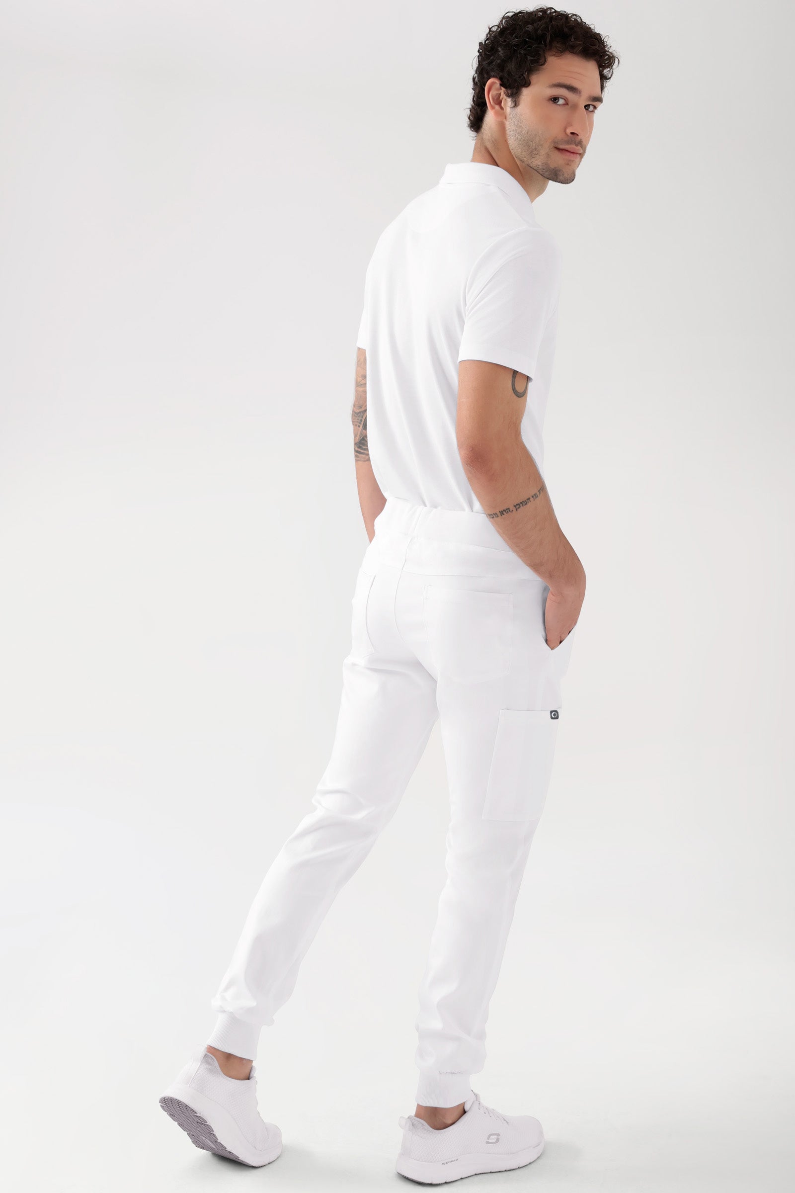COMFY FLEX Hose Herren - Jogpants weiss, Vue de dos Le mannequin mesure 188 cm et porte la taille M
