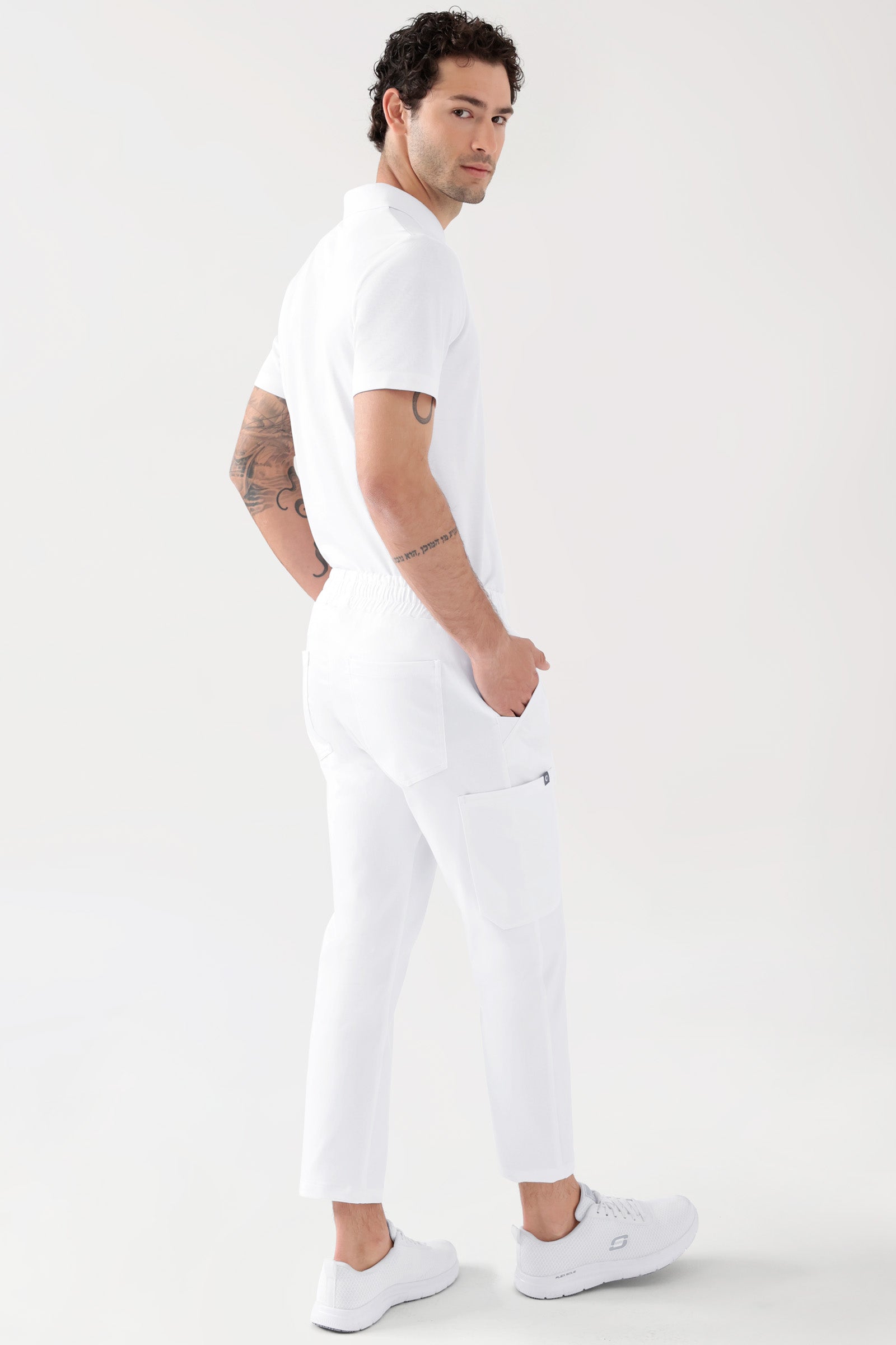 COMFY FLEX Stretch Hose Unisex - 7/8 Länge weiss, Vue de dos Le mannequin mesure 188 cm et porte la taille M