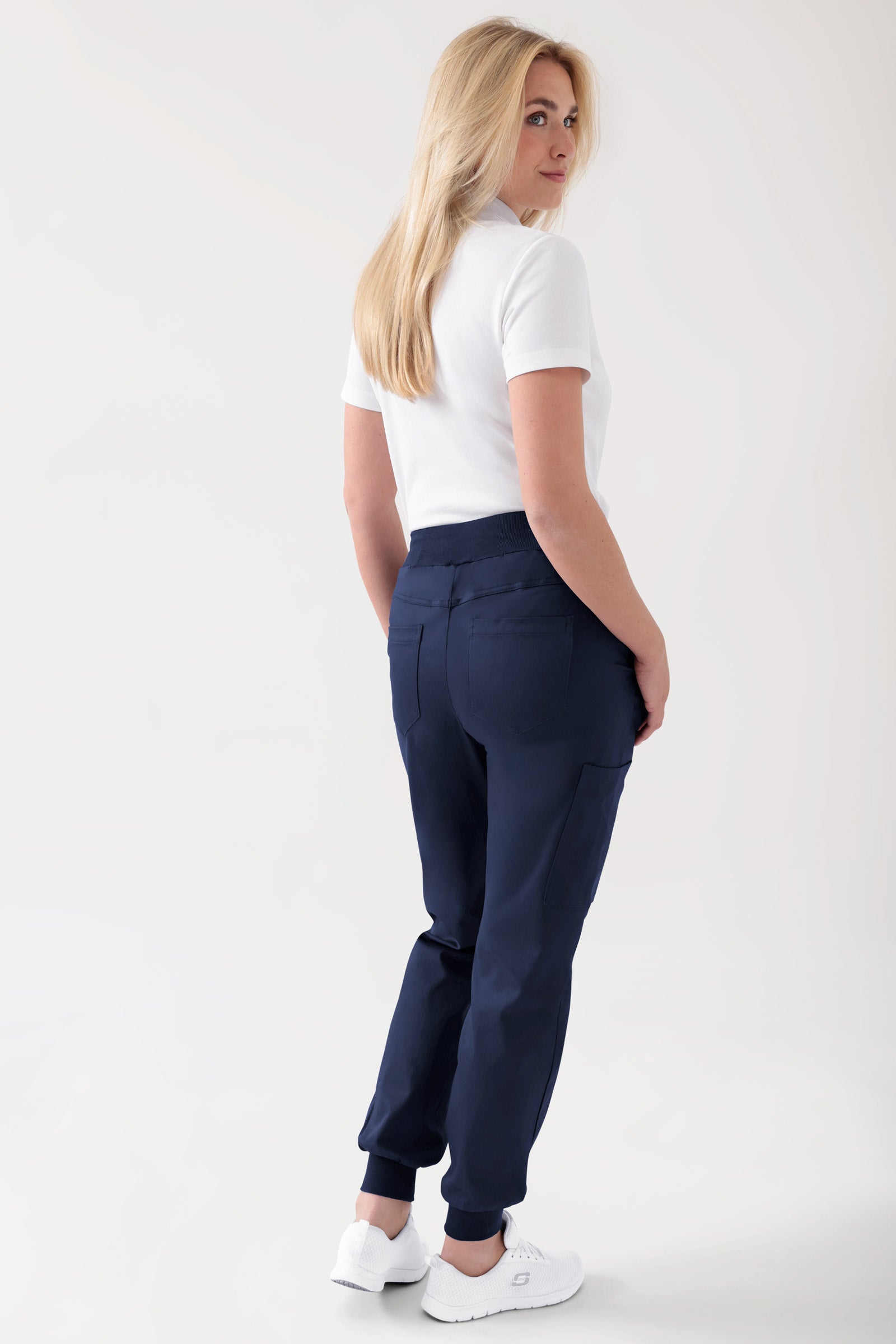 COMFY FLEX Hose Damen - Jogpants navy, Vue de dos Le mannequin mesure 177 cm et porte la taille S
