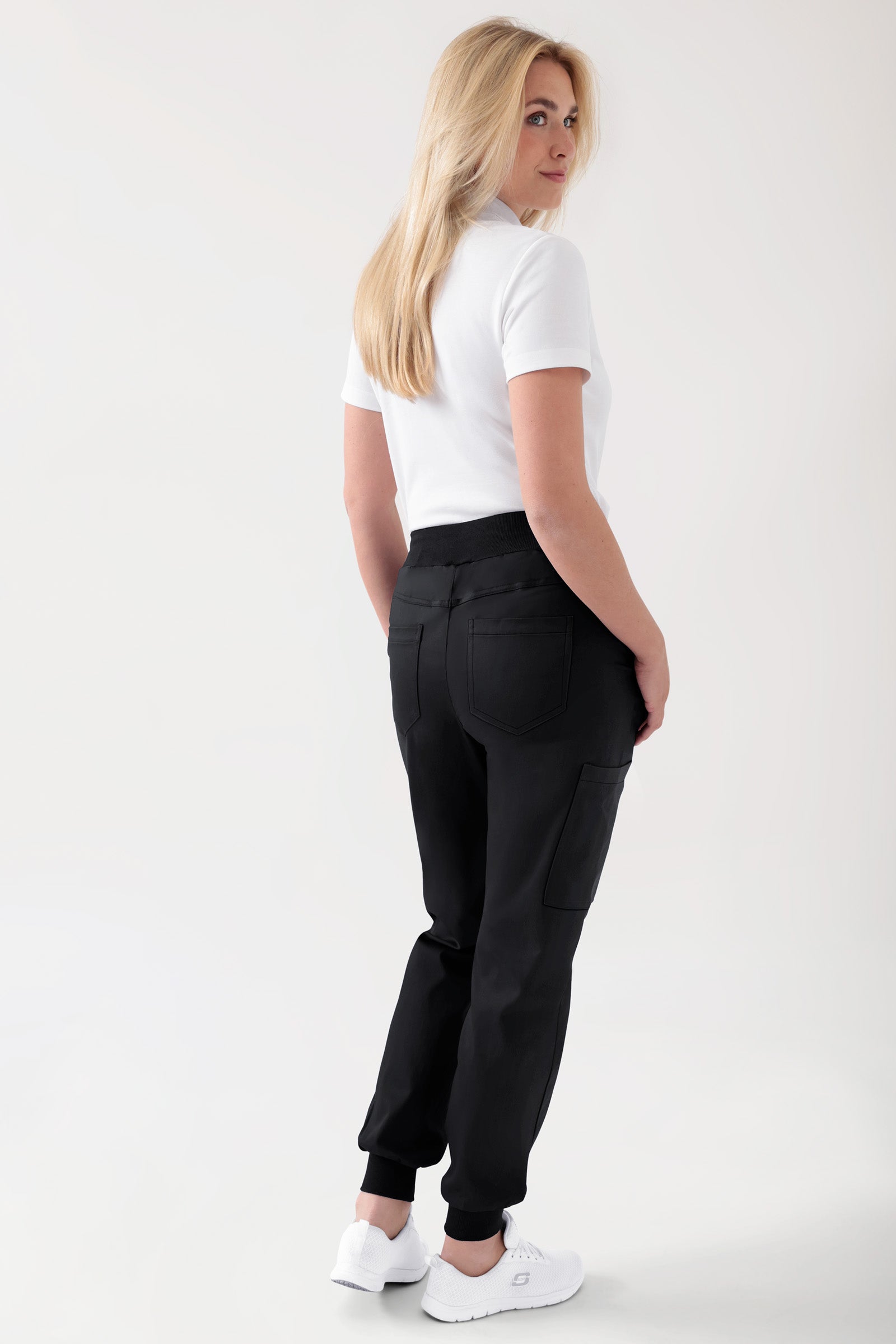 COMFY FLEX Hose Damen - Jogpants schwarz, Vue de dos Le mannequin mesure 177 cm et porte la taille S