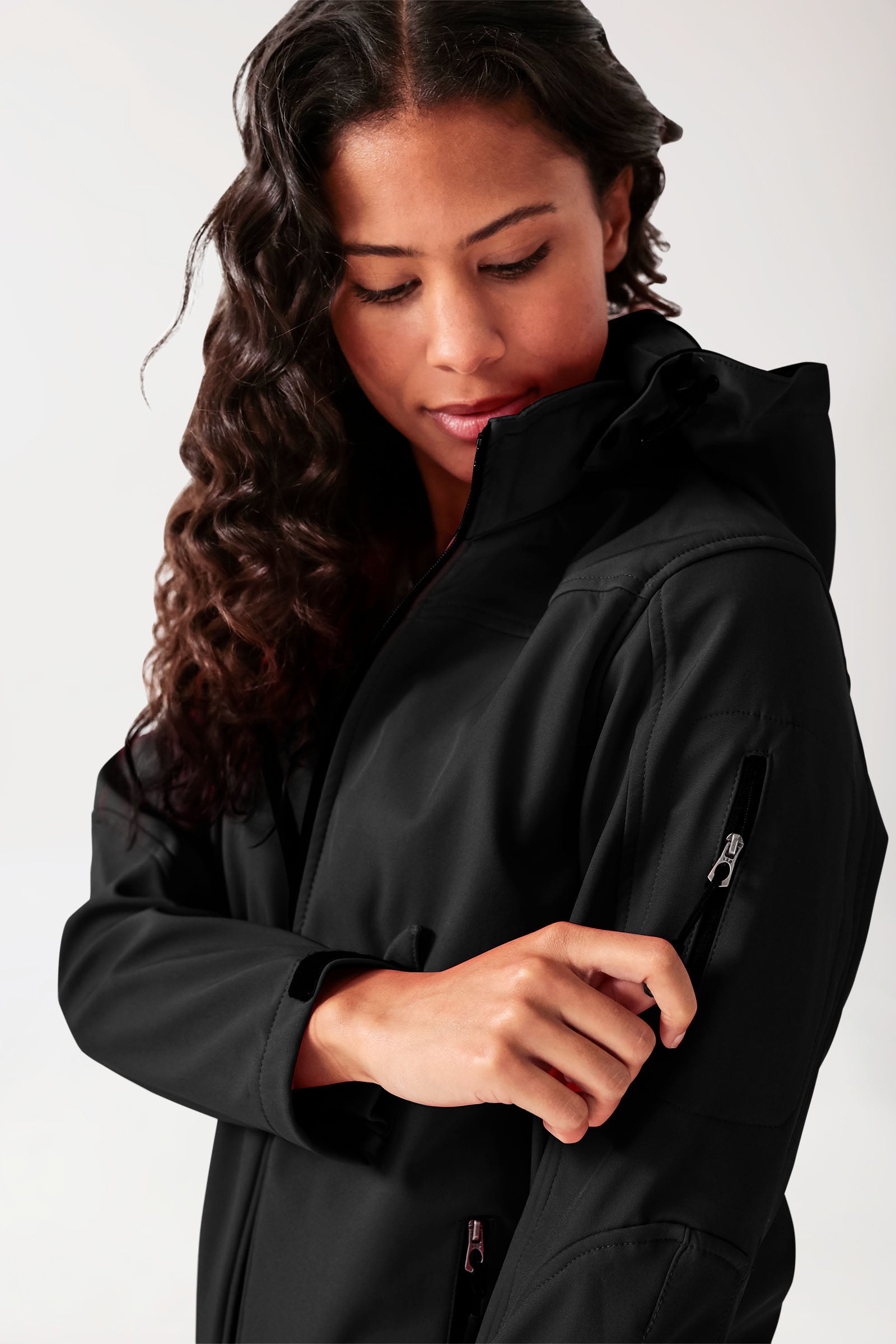 Softshell Jacken Unisex - mit Kapuze schwarz