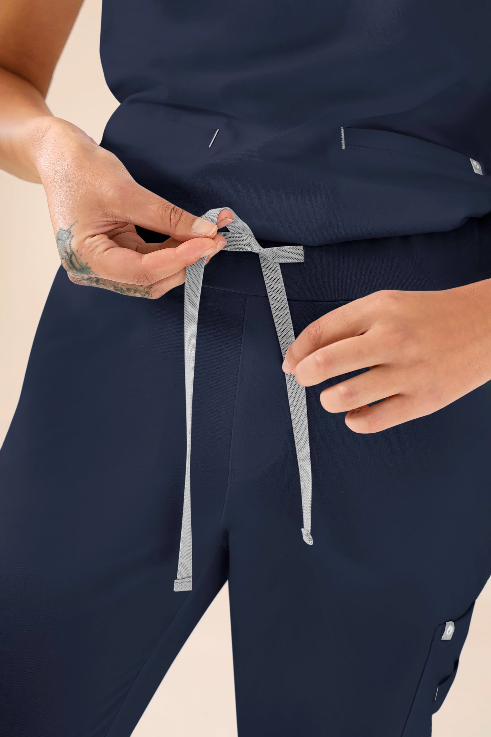 KAERE Hose Damen - Saumbündchen Kurzgr. mit Beintaschen navy