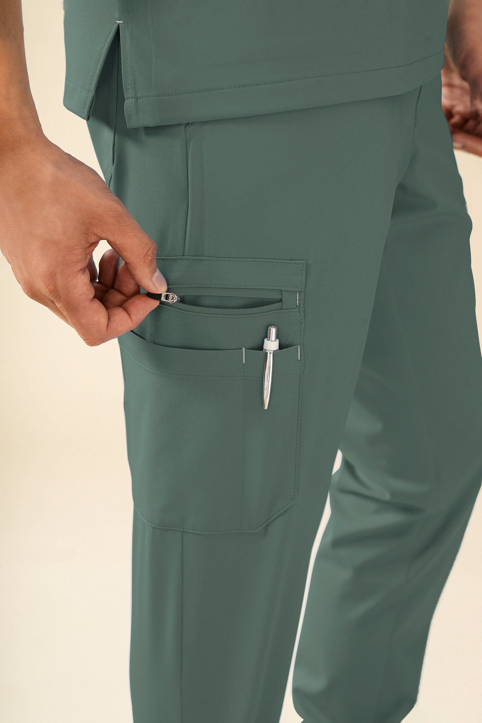 KAERE Hose Herren - gerader Saum mit Beintaschen dunkelgrün