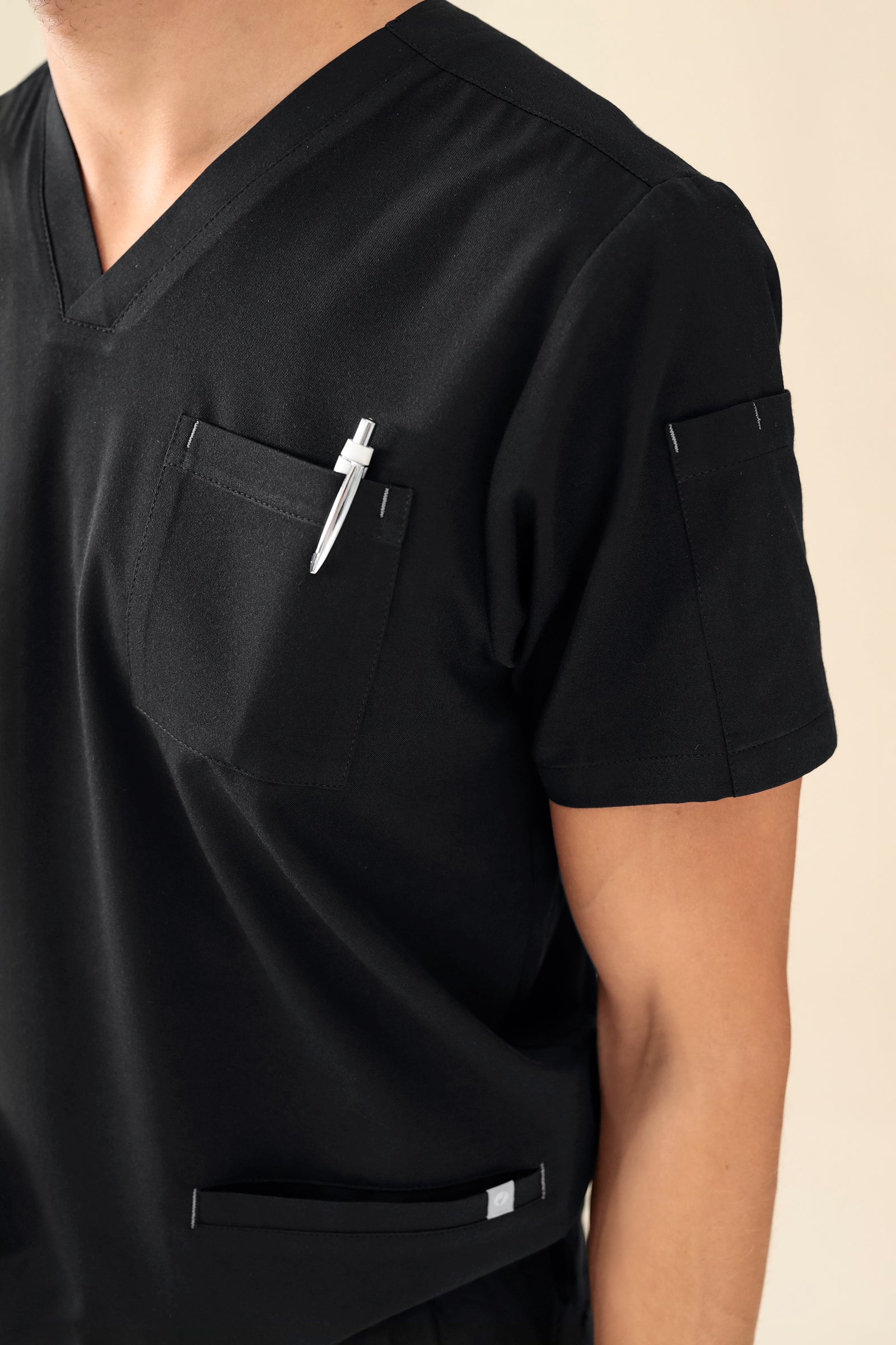 KAERE Schlupfkasack Herren - V-Ausschnitt schwarz