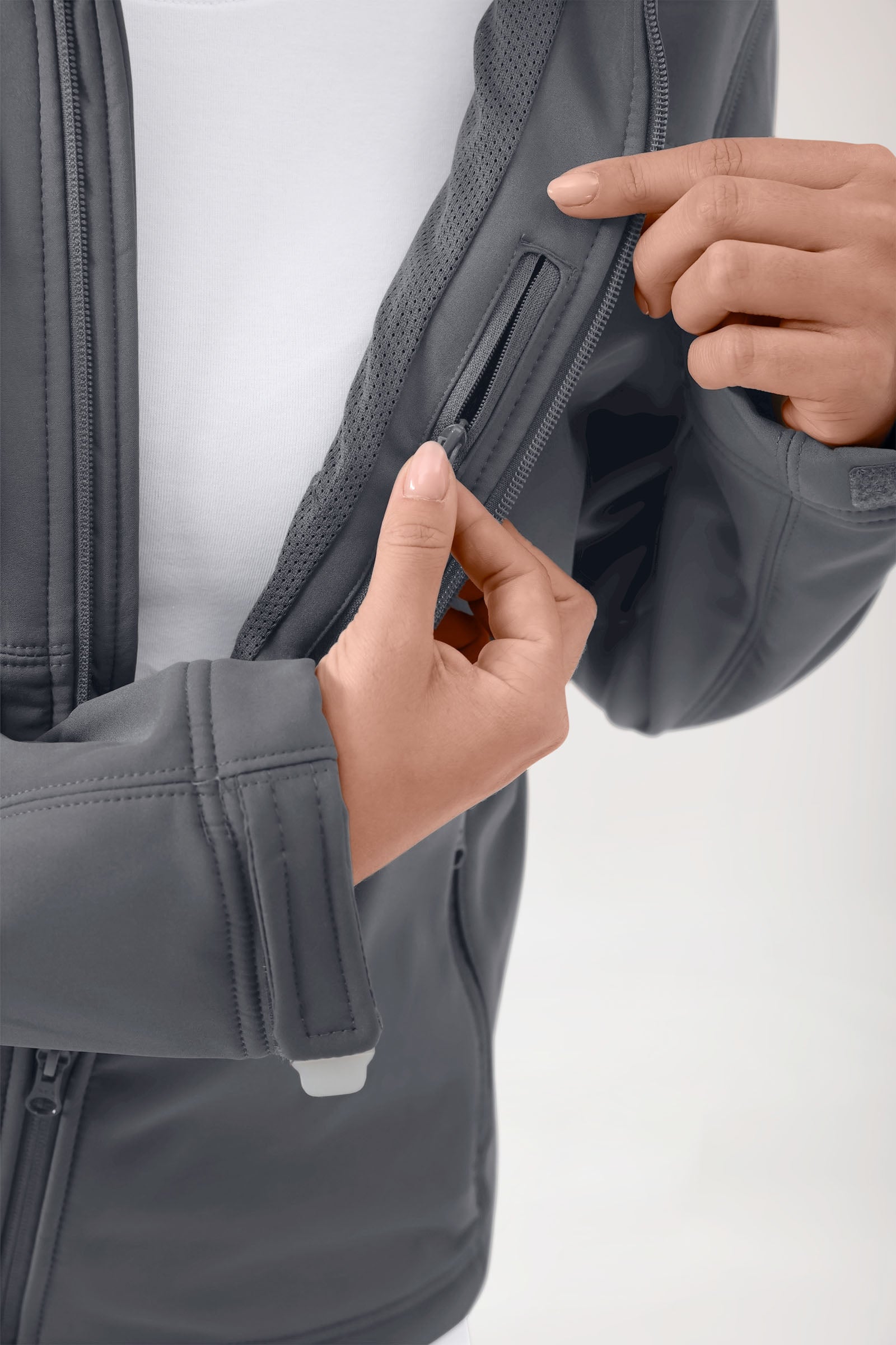 Softshell Jacken Unisex - abnehmbare Kapuze erzgrau