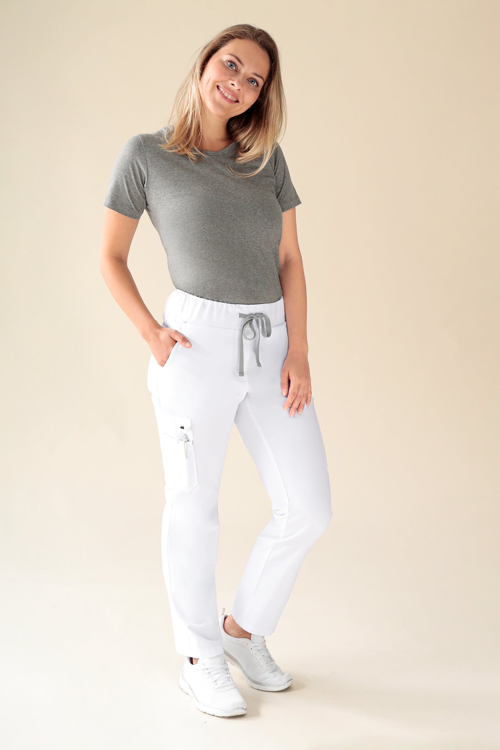 KAERE Hose Damen - gerader Saum Kurzgr. mit Beintaschen weiss