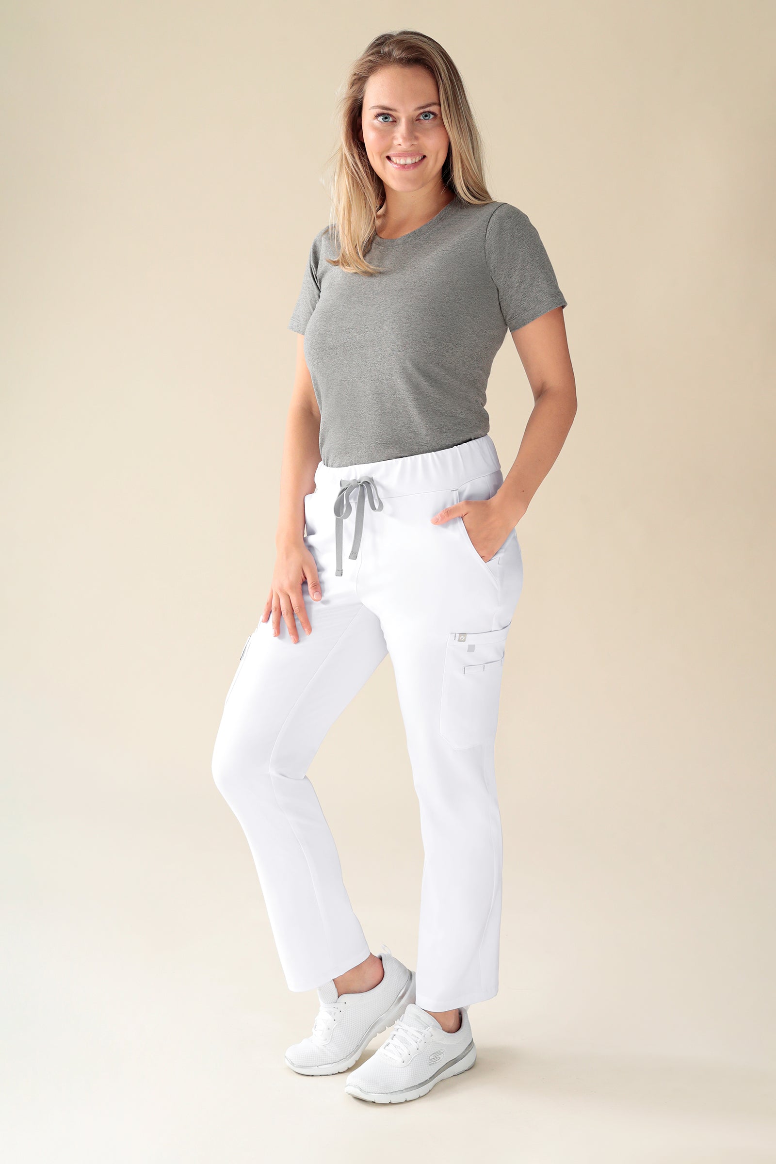 KAERE Hose Damen - gerader Saum Kurzgr. mit Beintaschen weiss