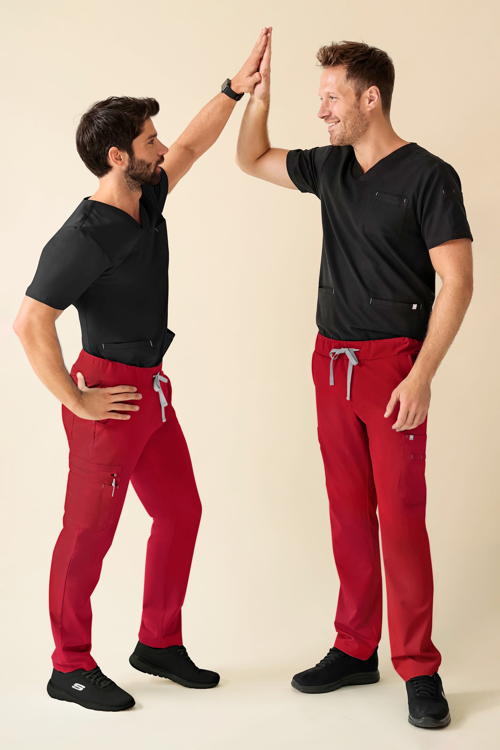 KAERE Hose Herren - gerader Saum Kurzgr. mit Beintaschen rot, Vue de face 