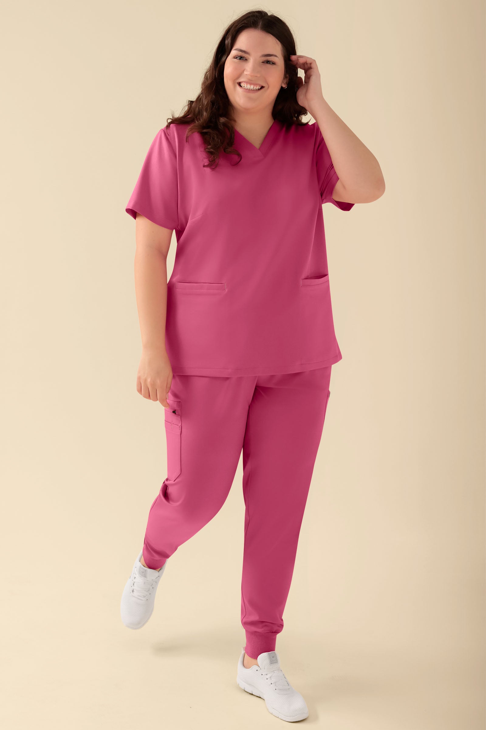 KAERE Schlupfkasack Damen - V-Ausschnitt rosenholz, Vue de face Le mannequin mesure 174 cm et porte la taille XL