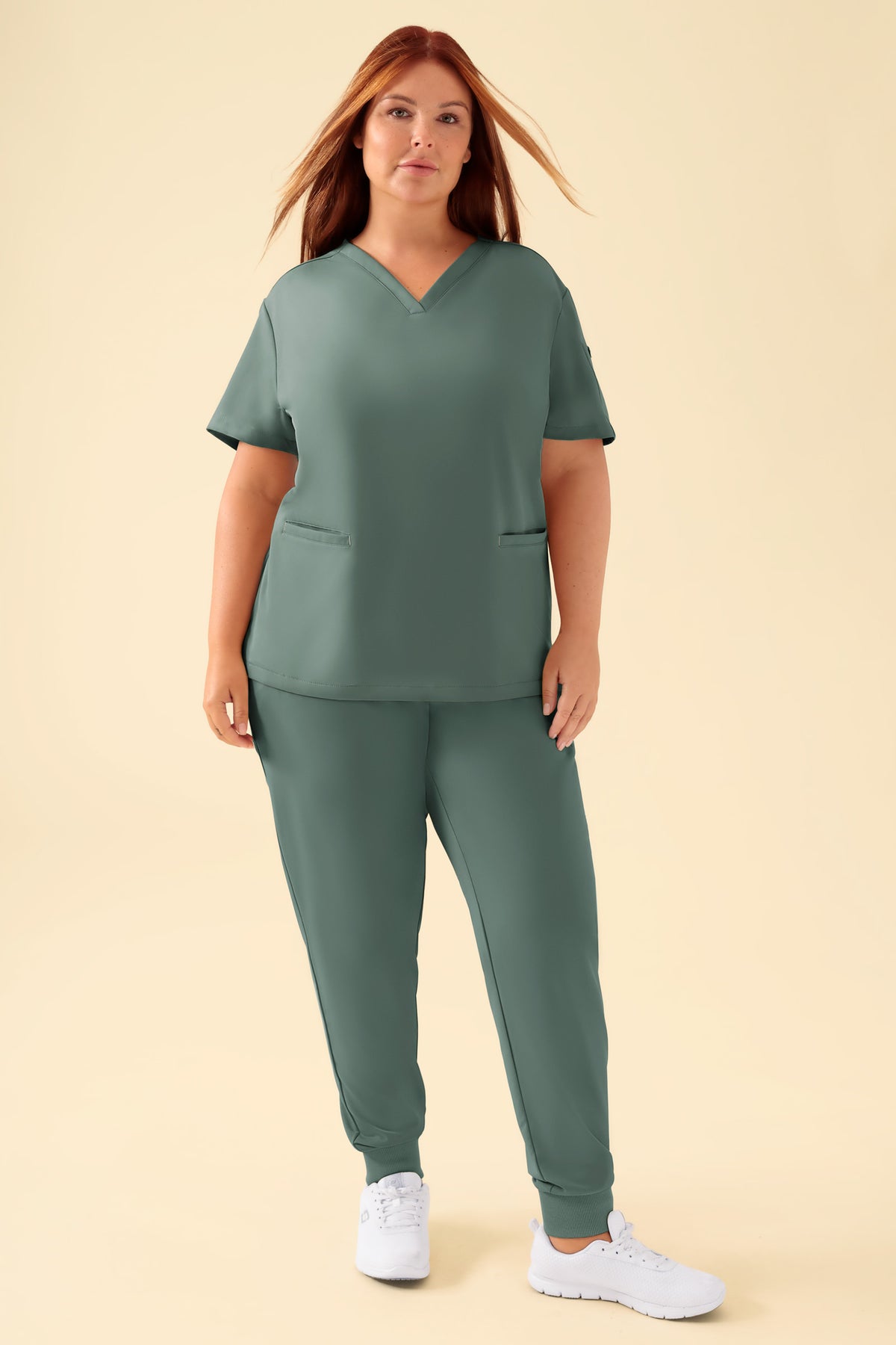 KAERE Schlupfkasack Damen - V-Ausschnitt dunkelgrün, Vue de face Le mannequin mesure 173 cm et porte la taille XL