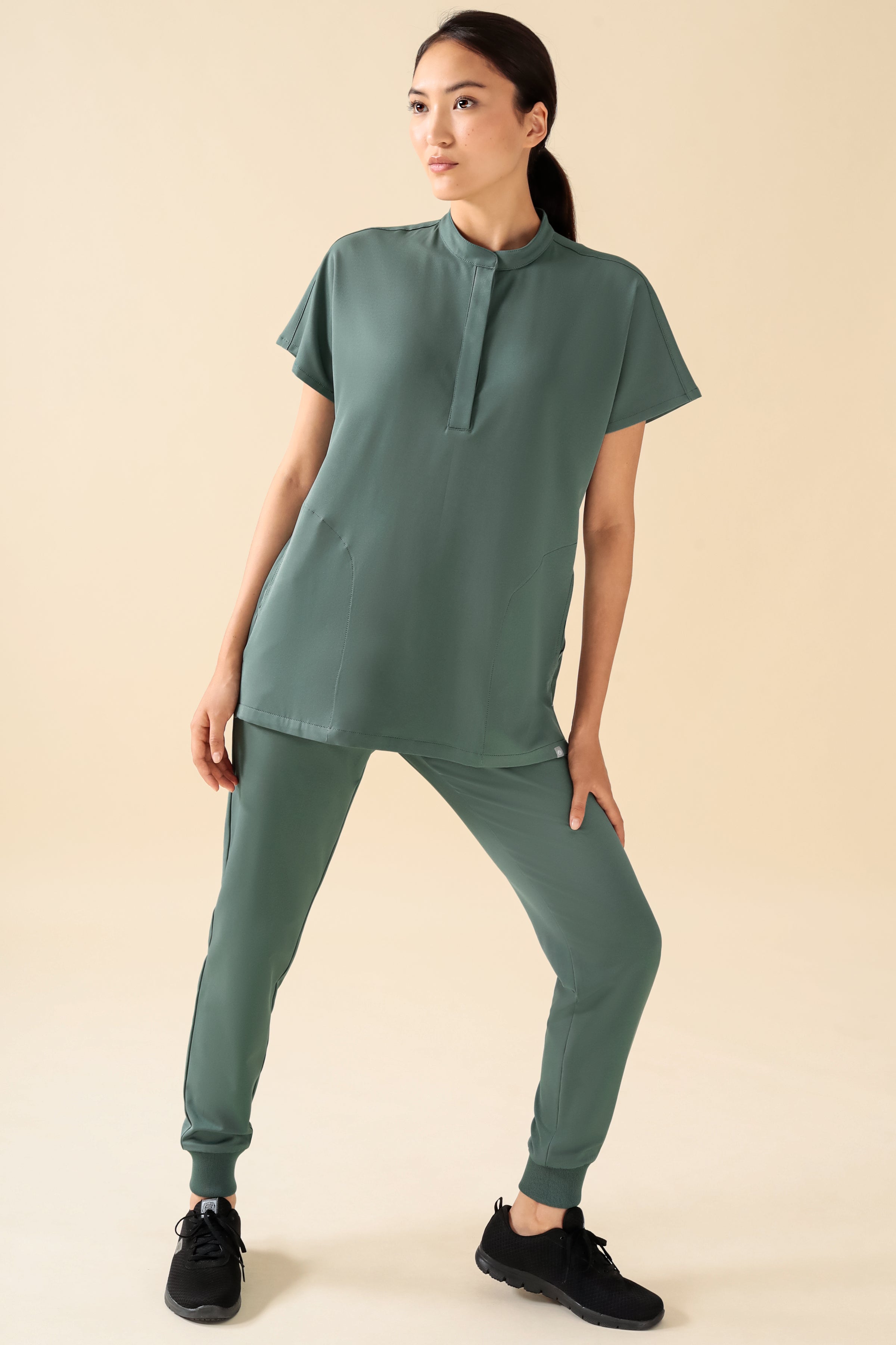 KAERE Hose Damen - Saumbündchen ohne Beintaschen dunkelgrün, Vue de face 