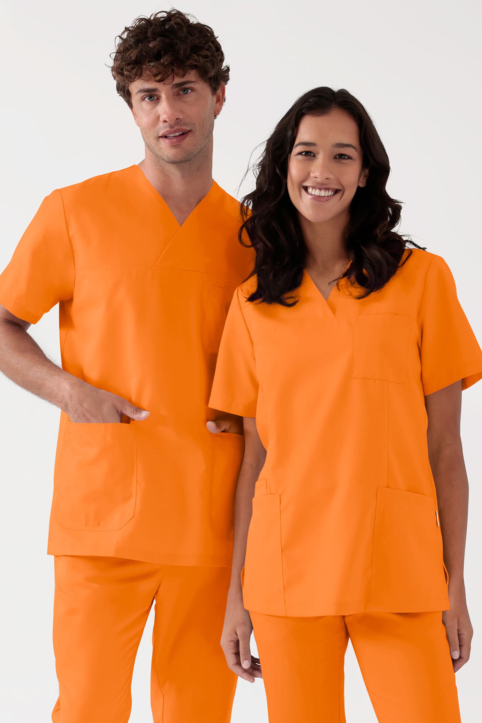 TENCEL™ Schlupfkasack Herren - V-Ausschnitt brillant orange, Vorderansicht 