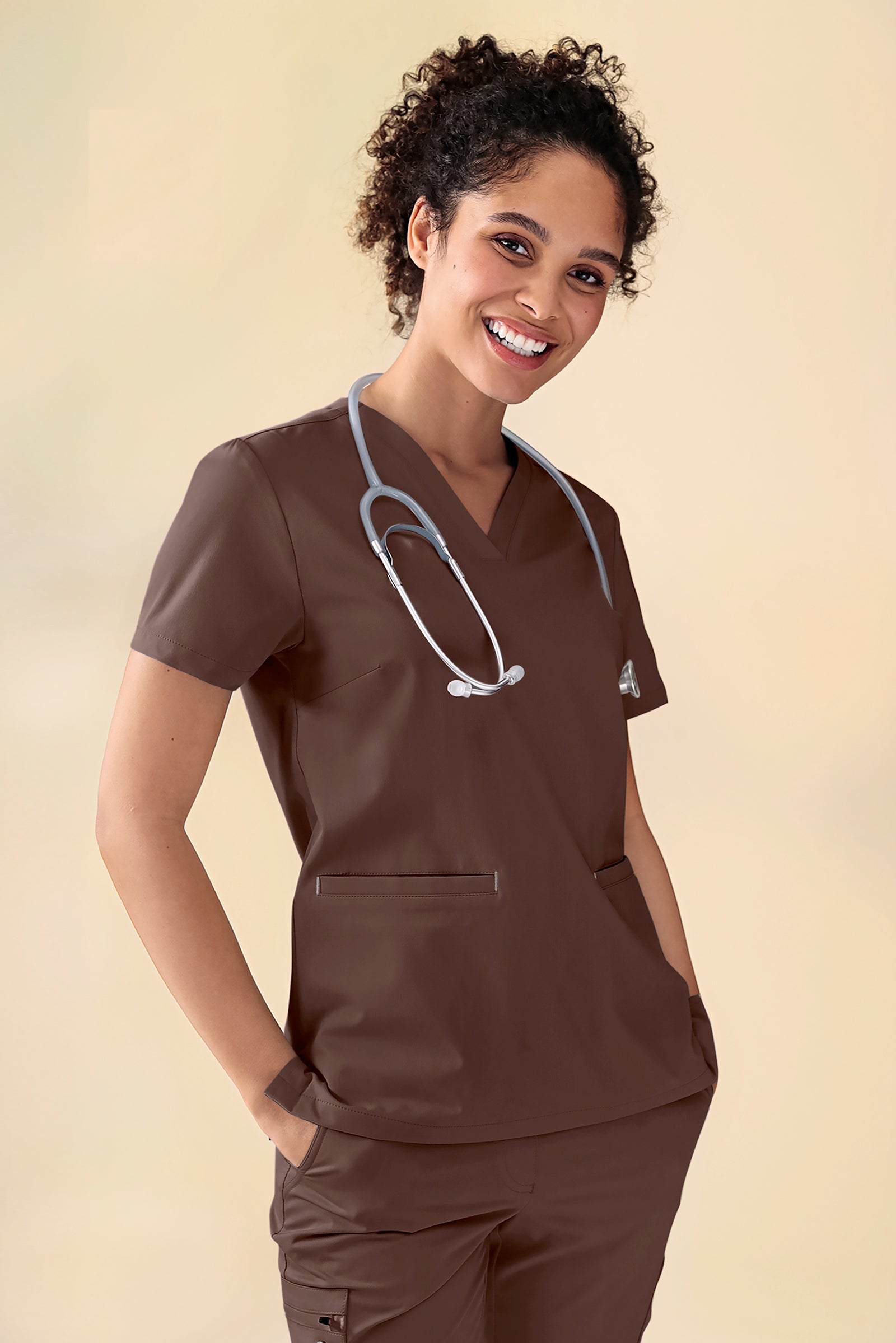 KAERE Schlupfkasack Damen - V-Ausschnitt coffee, Vue de face Le mannequin mesure 176 cm et porte la taille S